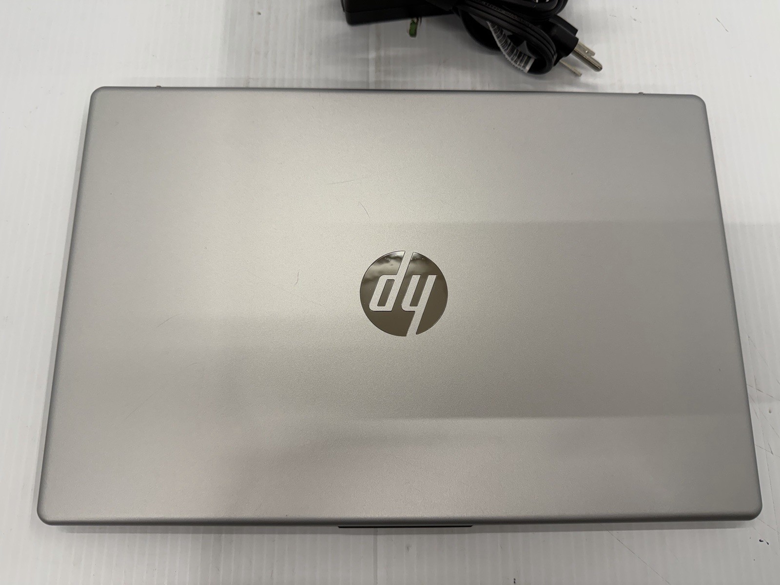 HP 14” Windows 11 256GB SSD 4GB RAM AMD RYZEN 3 7320U @ 2.40GHz 14-EM0349NR