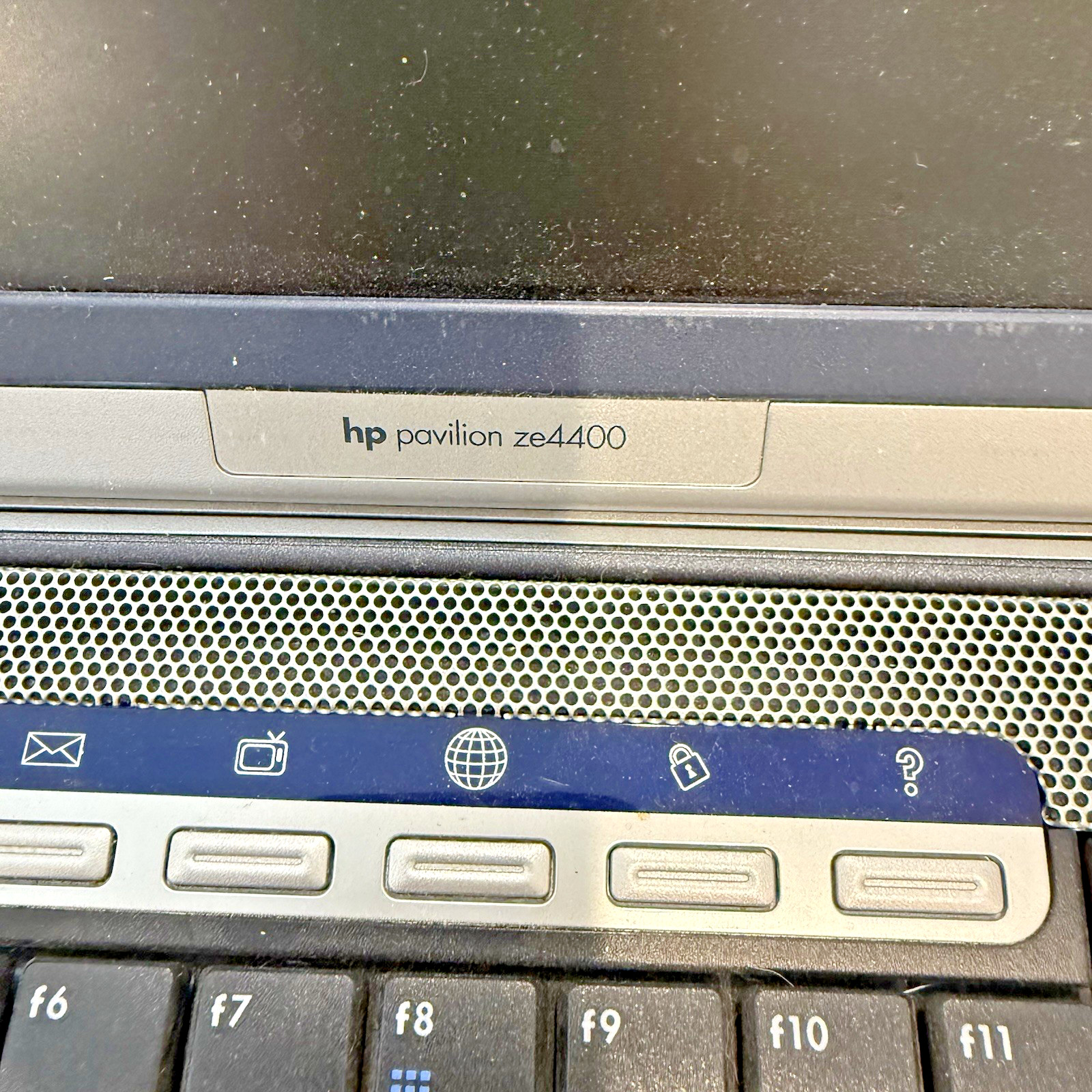 HP Pavilion ze4400 💻 ze4420us AMD Athlon XP Laptop – For Parts Repair