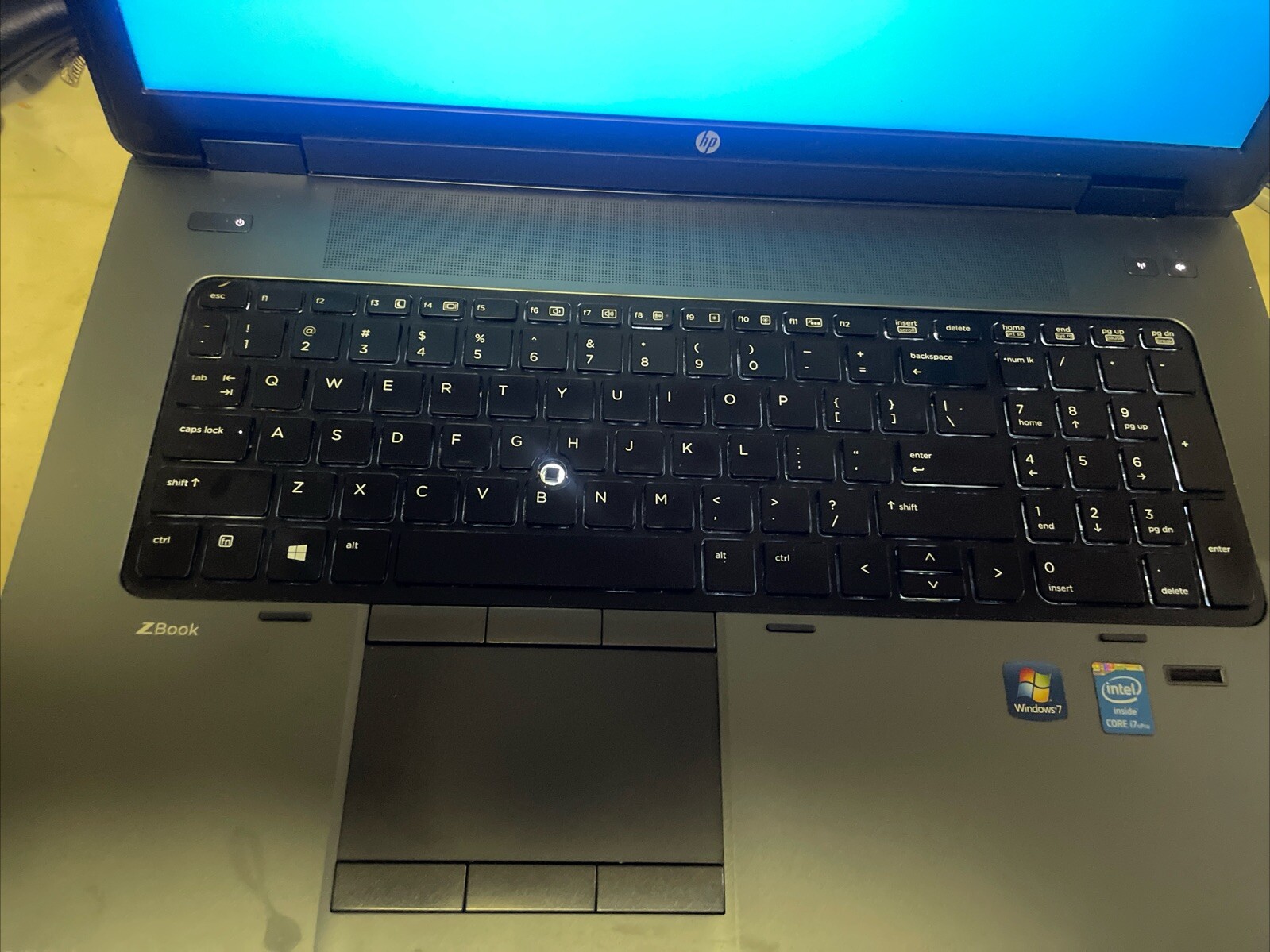 HP ZBook 17 Intel Core i7-4800MQ 2.70GHz 08GB RAM 256GB SSD Win 10 Pro