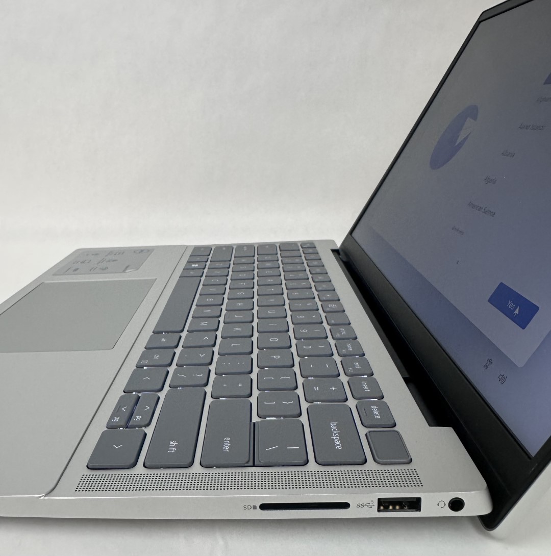 Dell Inspiron 14 5430 14″ 2560×1600 i7-1360P 16GB 1TB SSD W11H Laptop U
