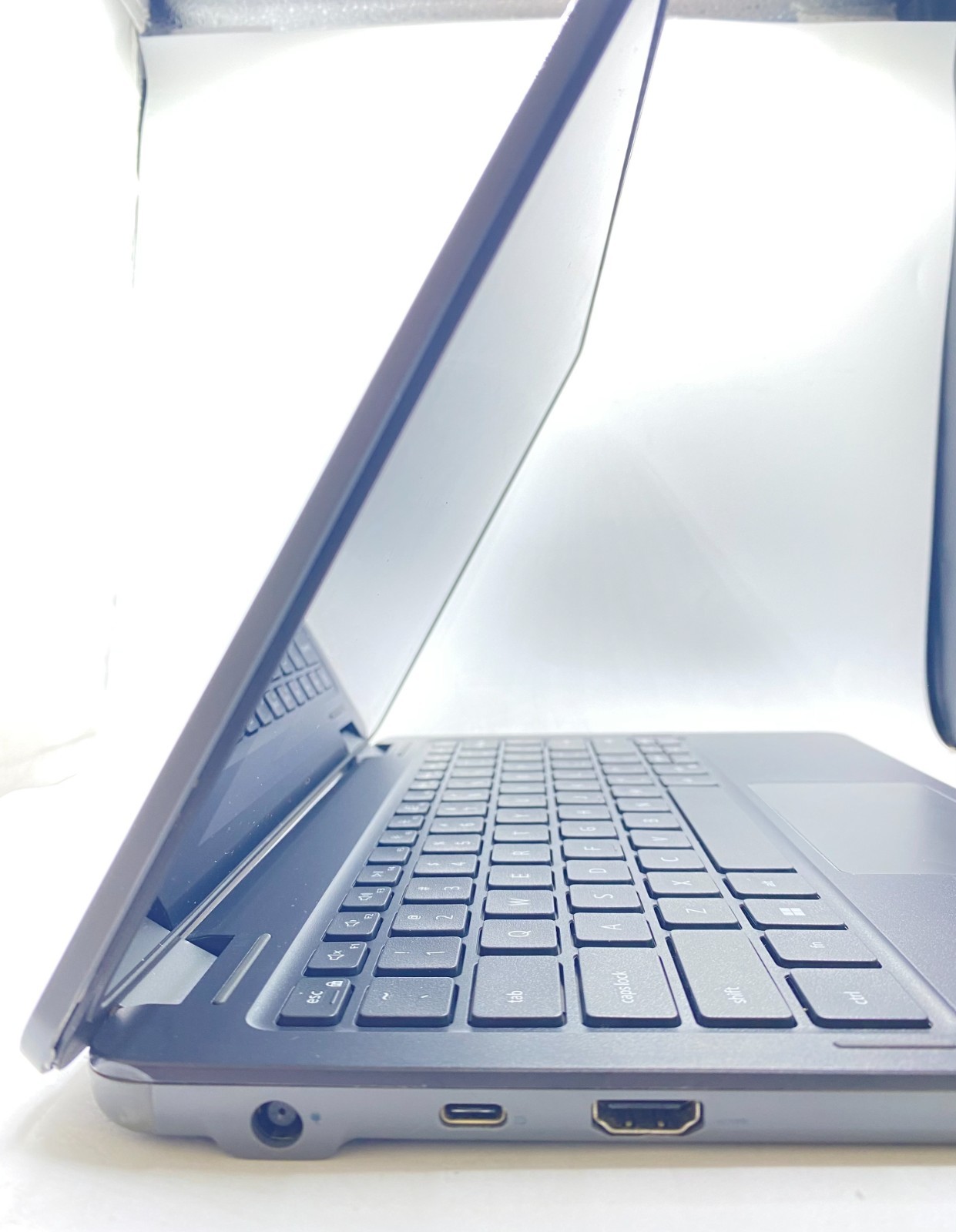 Dell Latitude 3120 2-in-1 11.6″ Touch Intel Pentium N6000 8GB RAM 256GB SSD