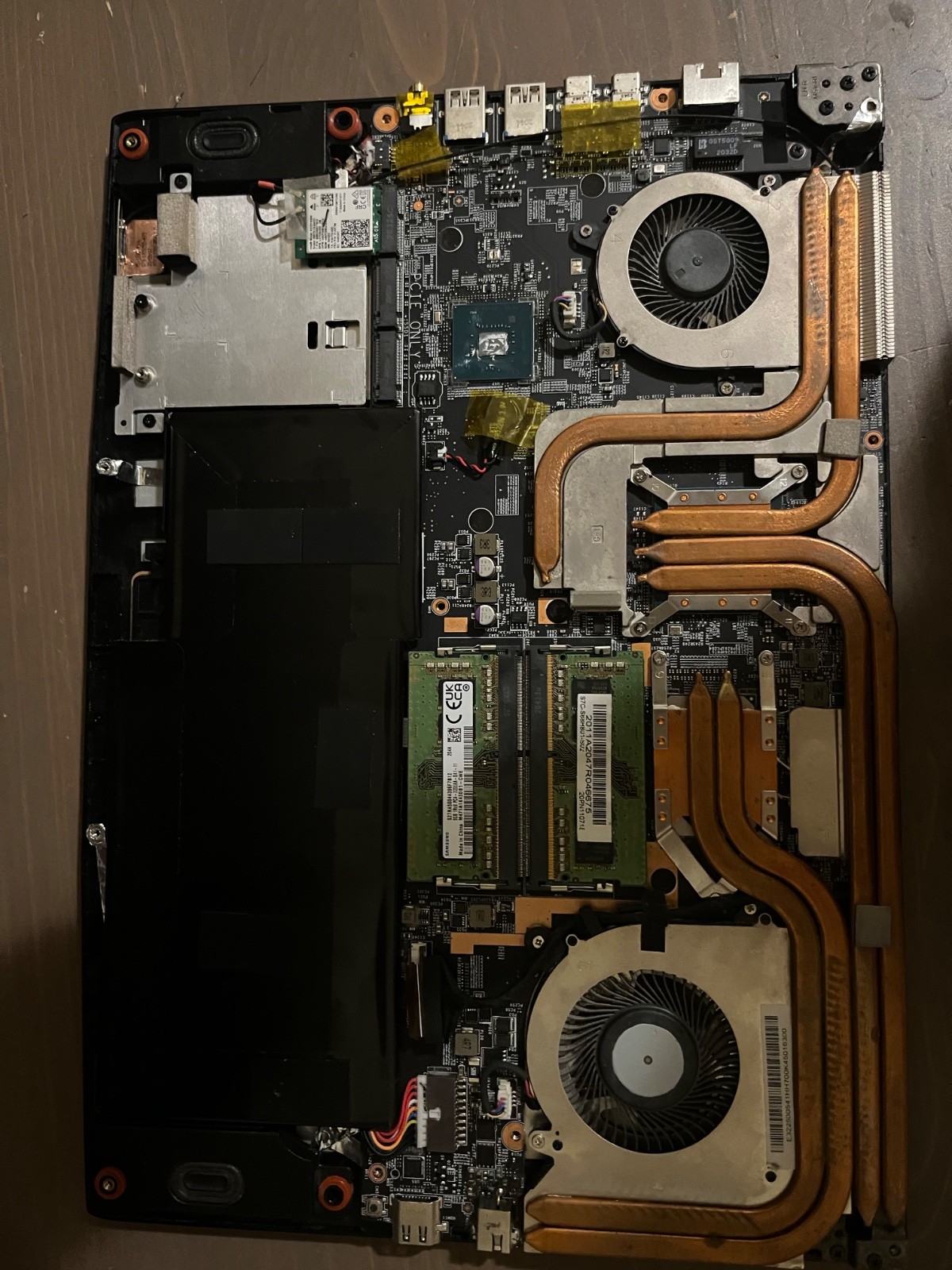 msi gf65 thin 1660ti 16gb ddr4 i7-10700K. Screen not working.SSD removed