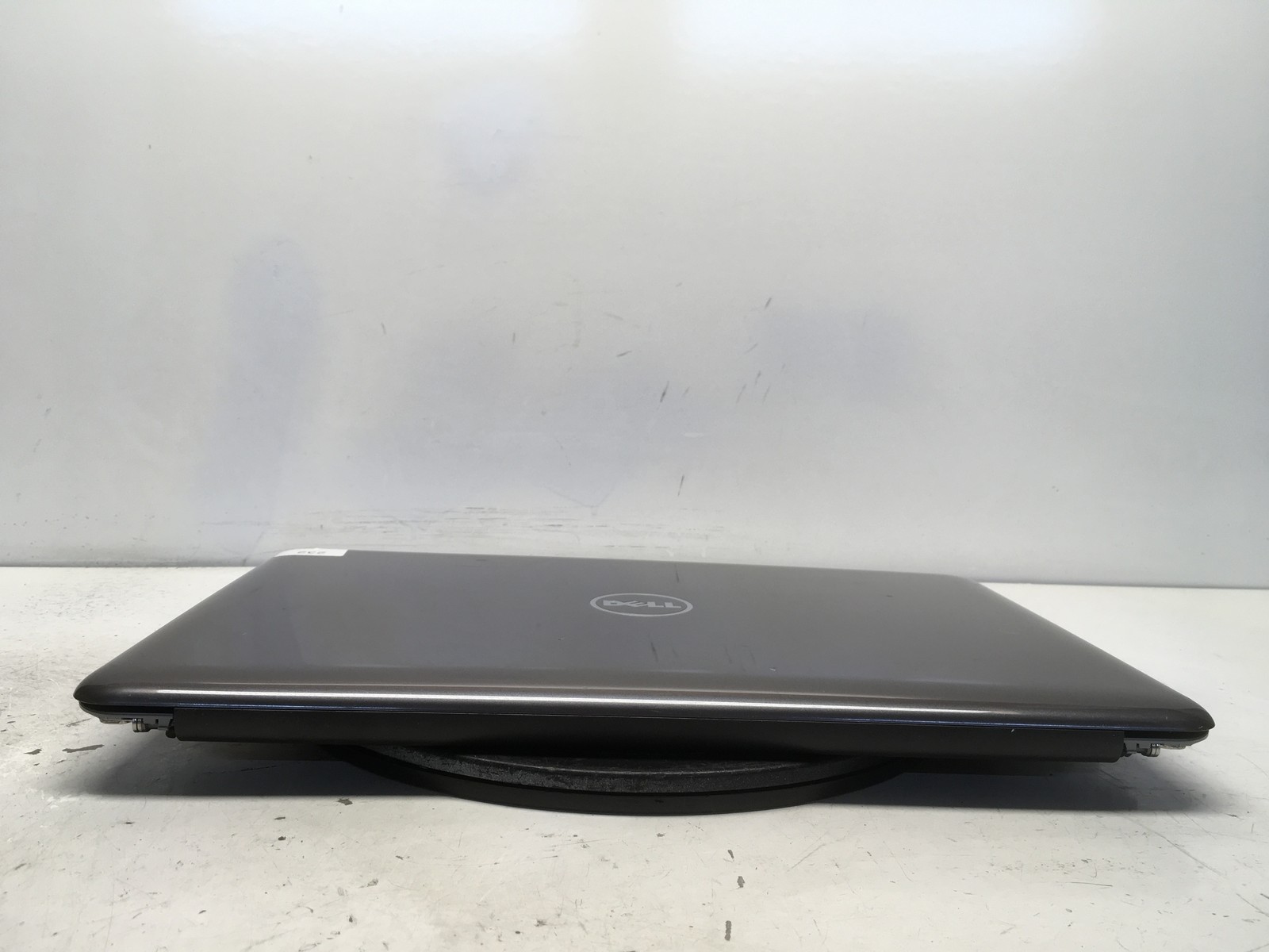 Dell Inspiron 17 5000 Series Intel i5 7th Gen NO RAM NO HDD NO BATT – FOR PARTS