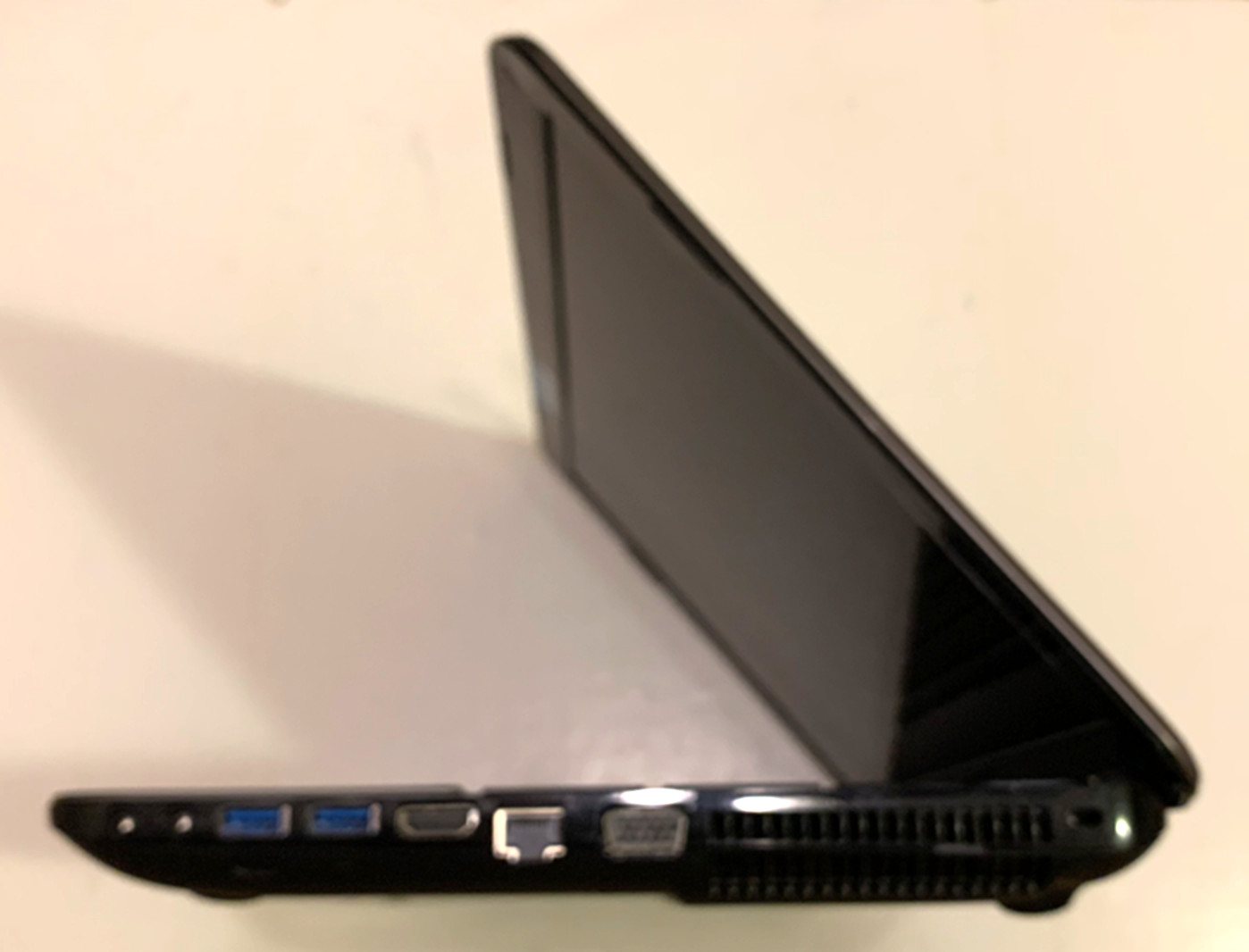 Toshiba Satellite S855 15.6″ WIN 11 ACTIVATED i7 2.3/3.3GHz 8GB+2GB VRAM 750GB