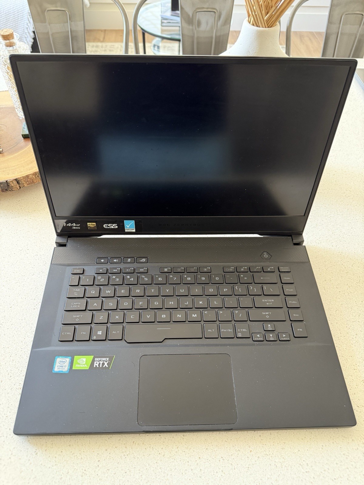 ASUS ROG Zephyrus 16.5in i7-9750H 16GB NVIDIA GeForce RTX Win10