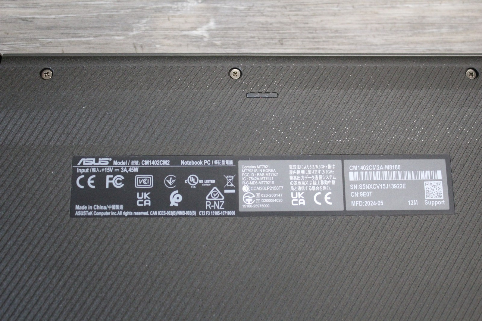 ASUS CM1402CM2A-M8186 14″ FHD MediaTek Kompanio 520 2GHz Chromebook Laptop