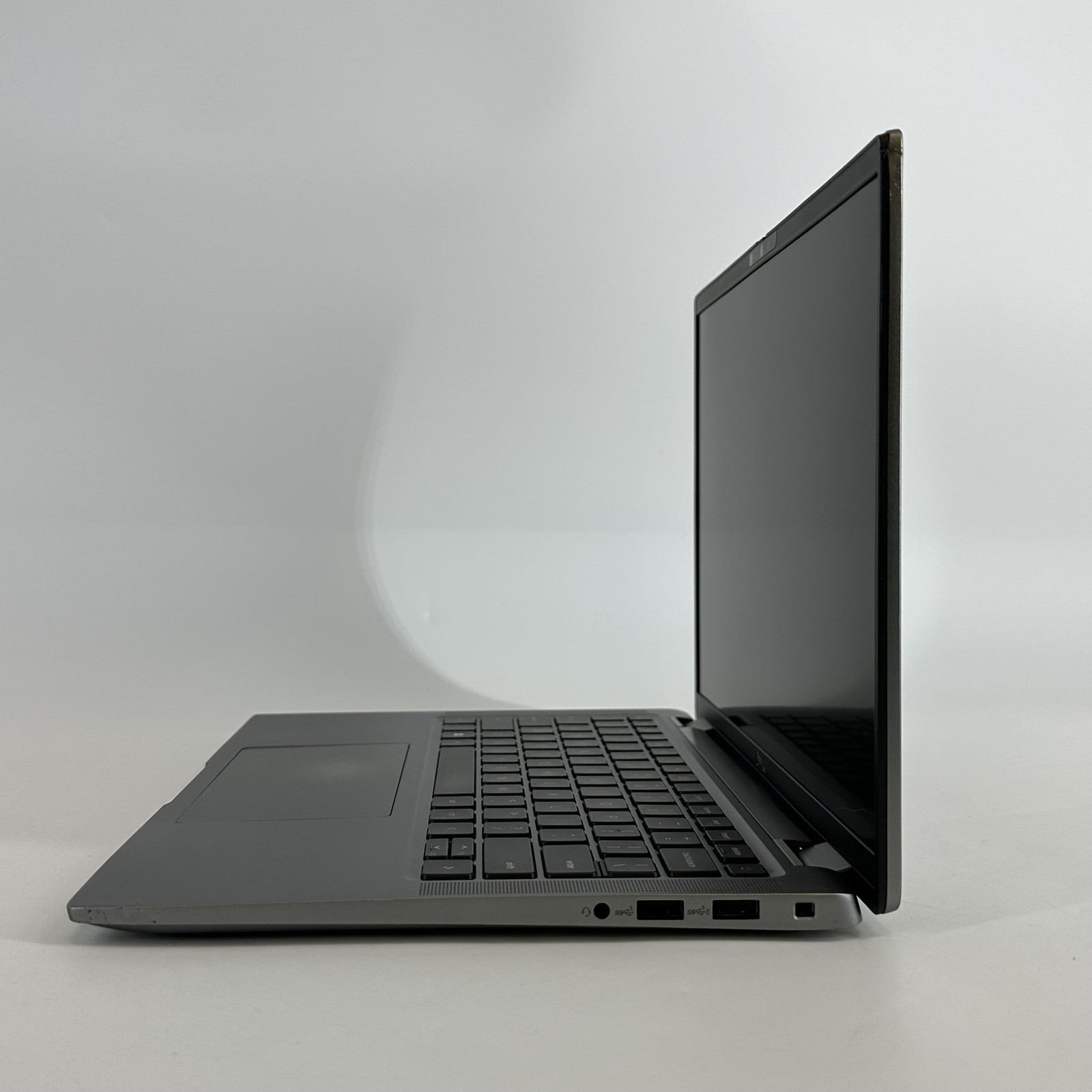 Dell Latitude 7440 14 Gray QHD+ TOUCH 1.9 GHz i7-1370P 32GB 256GB SSD Fair