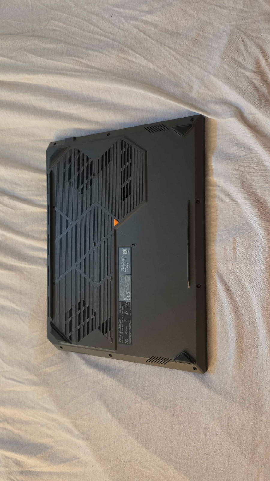 ASUS TUF Gaming F16 16″ 165Hz i7-14650HX 32GB RTX 5060 1TB SSD