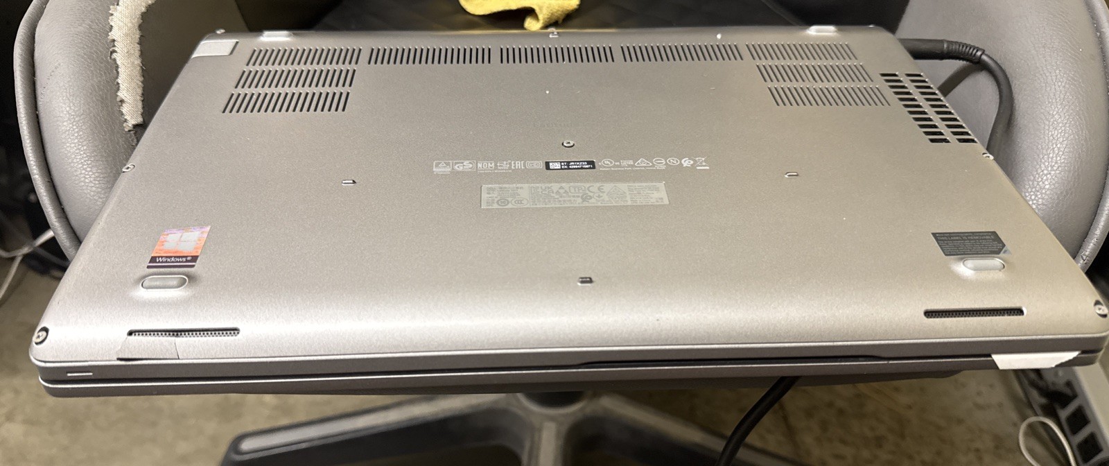 Dell Latitude 5511 i5-10400h 8G Ram 128GB SSD Windows 11 Pro Charger