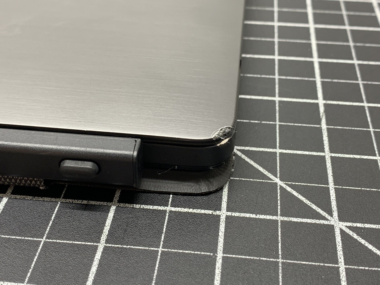 DELL Latitude 5285 2-in-1 Intel i7 7th Gen | 16GB RAM, NO SSD | Broken | #P99