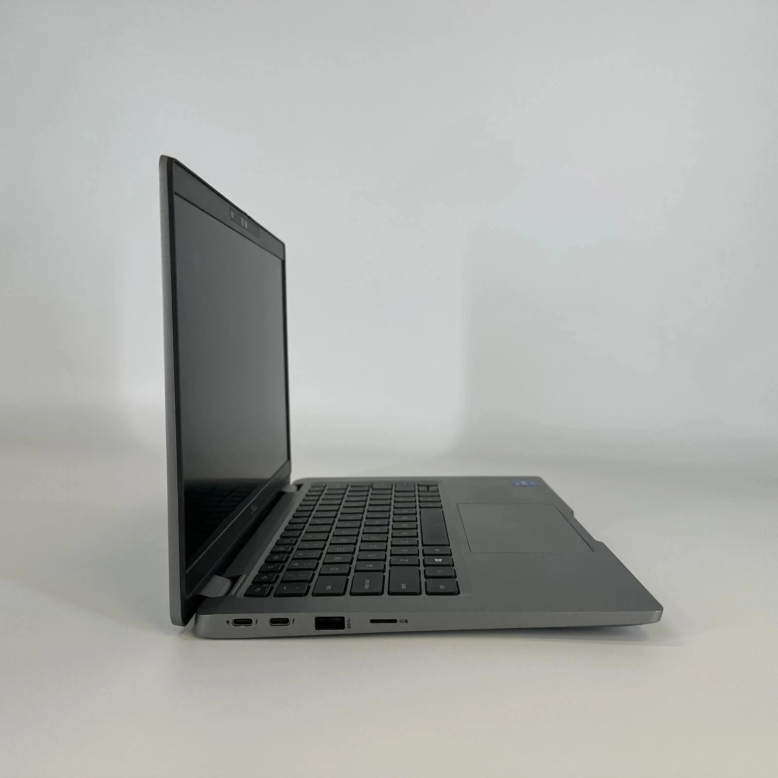 Dell Latitude 5320 13.3” FHD Laptop Intel i7-1185G7 16GB RAM 256GB SSD Win 11Pro