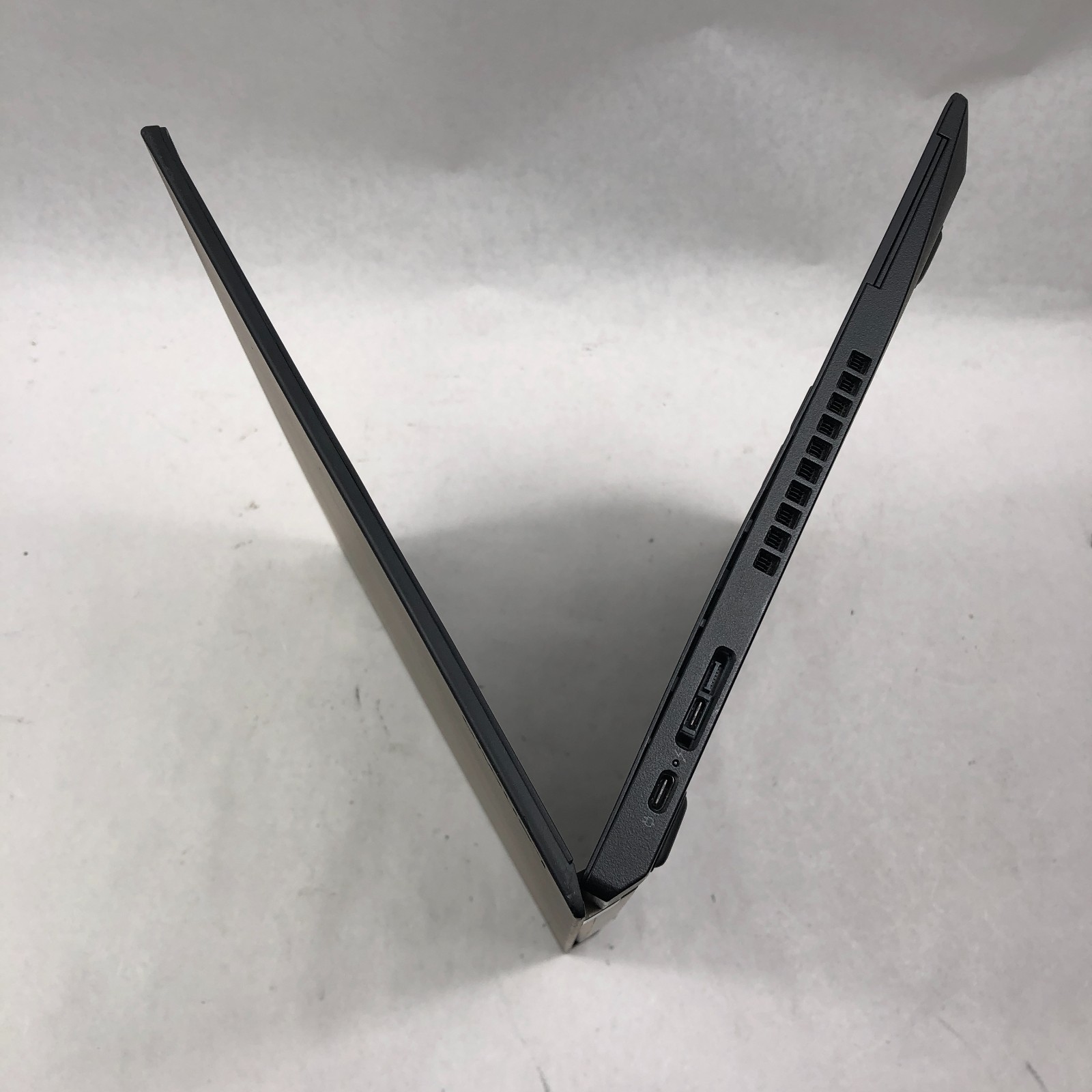 Lenovo ThinkPad T580 Intel i5-8350U 8GB RAM 256GB NVMe 15.6″ FHD Win 11 Pro