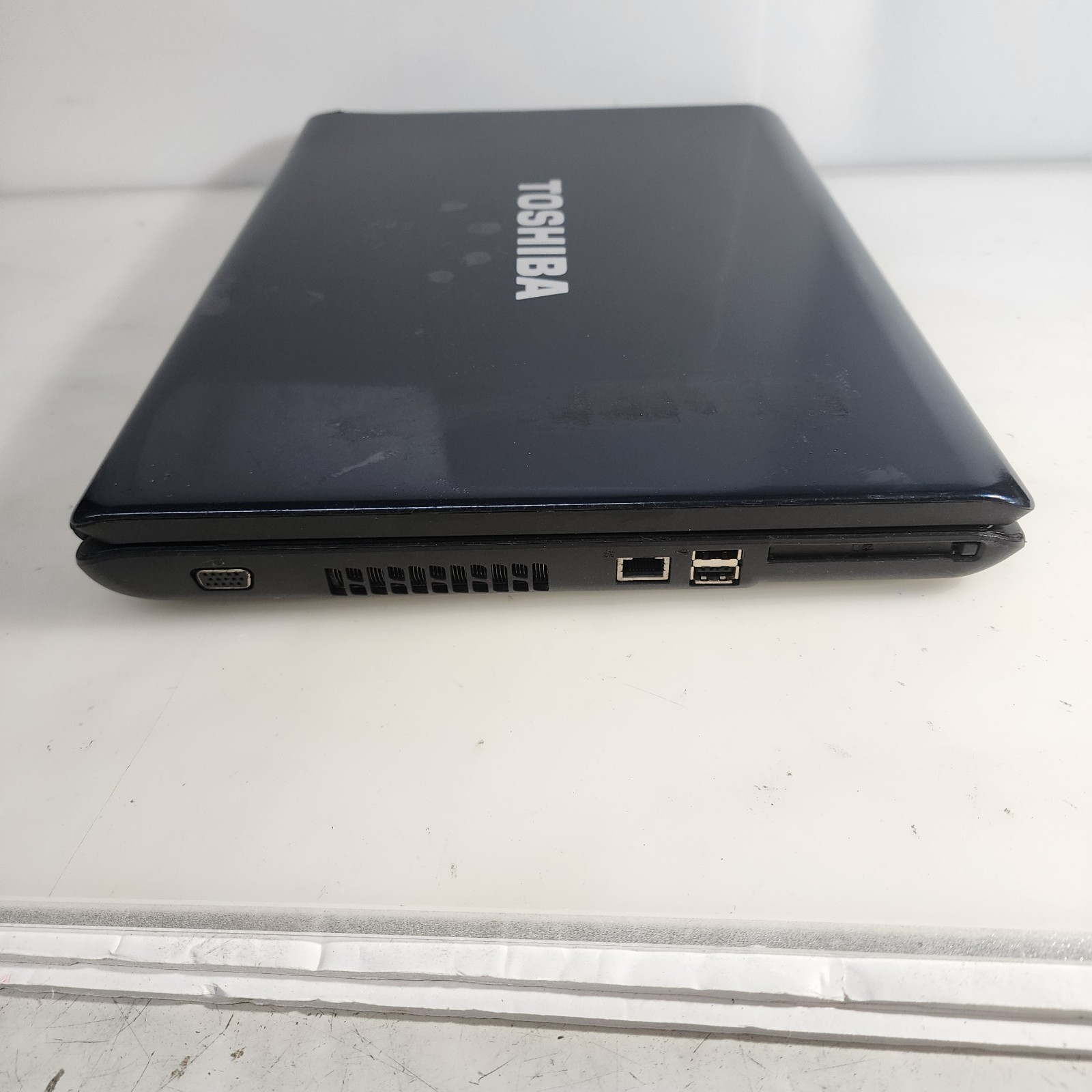 Toshiba Satellite L305-S5955 Intel Celeron CPU 900 2.20GHz Untested No Ac Adapt