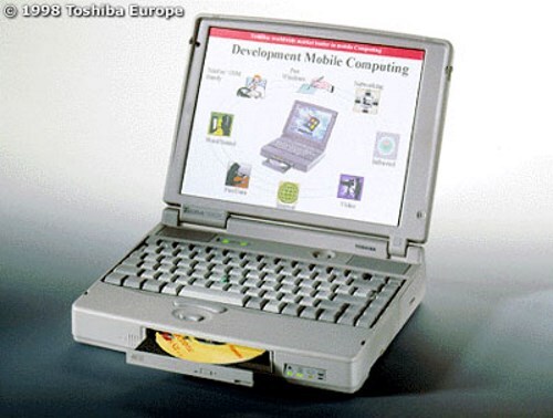 Vintage Toshiba Tecra 730XCDT P150MMX 12.1″ 2.1GB Notebook Computer Windows 98