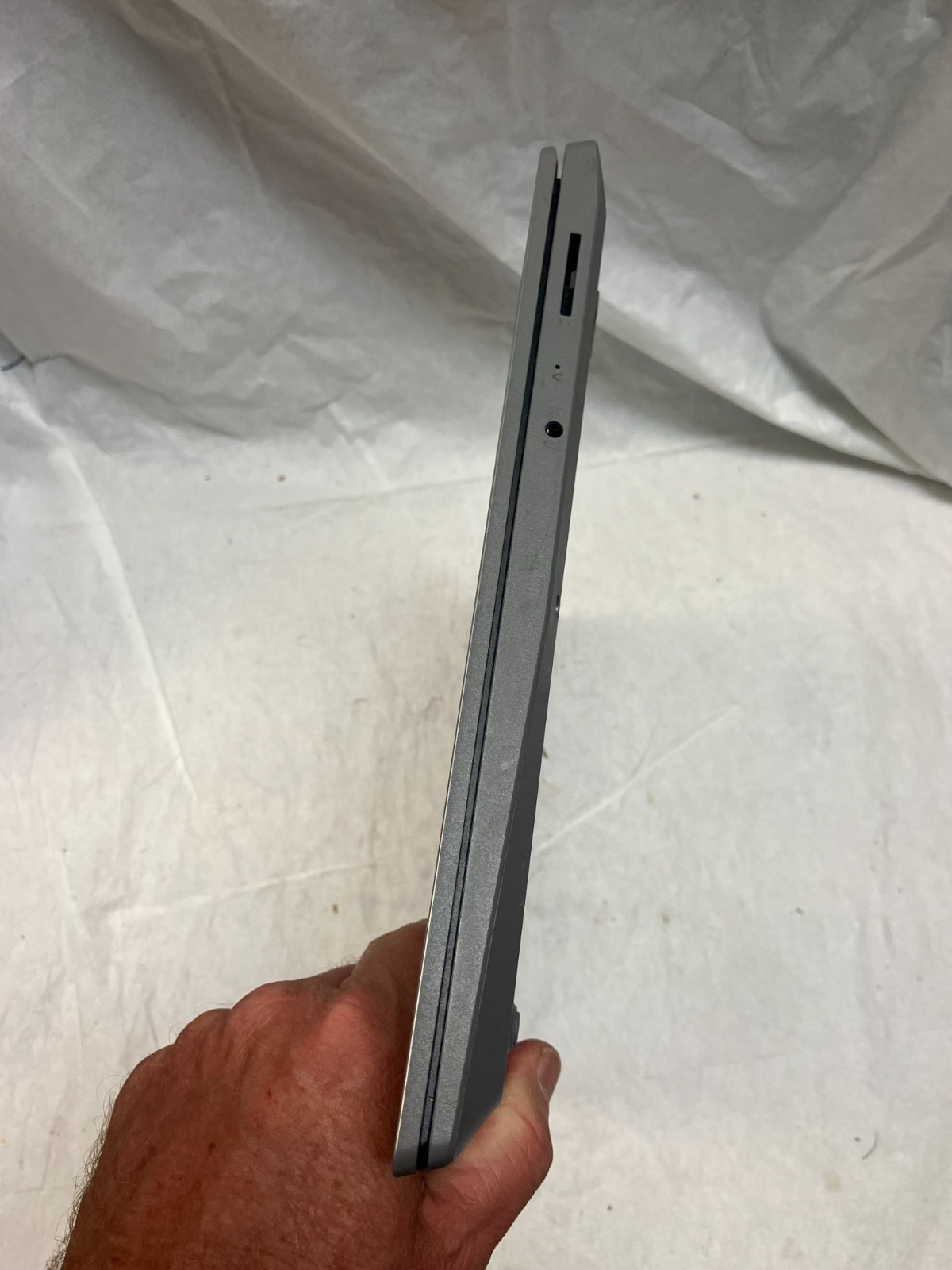 Lenovo IdeaPad 3-15ITL05 i3-1115G4 No SSD No Mem FOR Parts/Repair