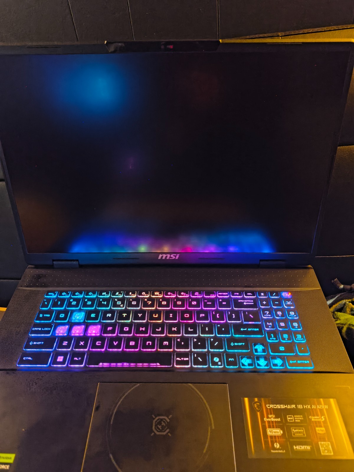 NEW MSI Crosshair 18 HX AI A2XWGKG-012US 18″ Gaming Laptop QHD U9-275HX 5070 1TB