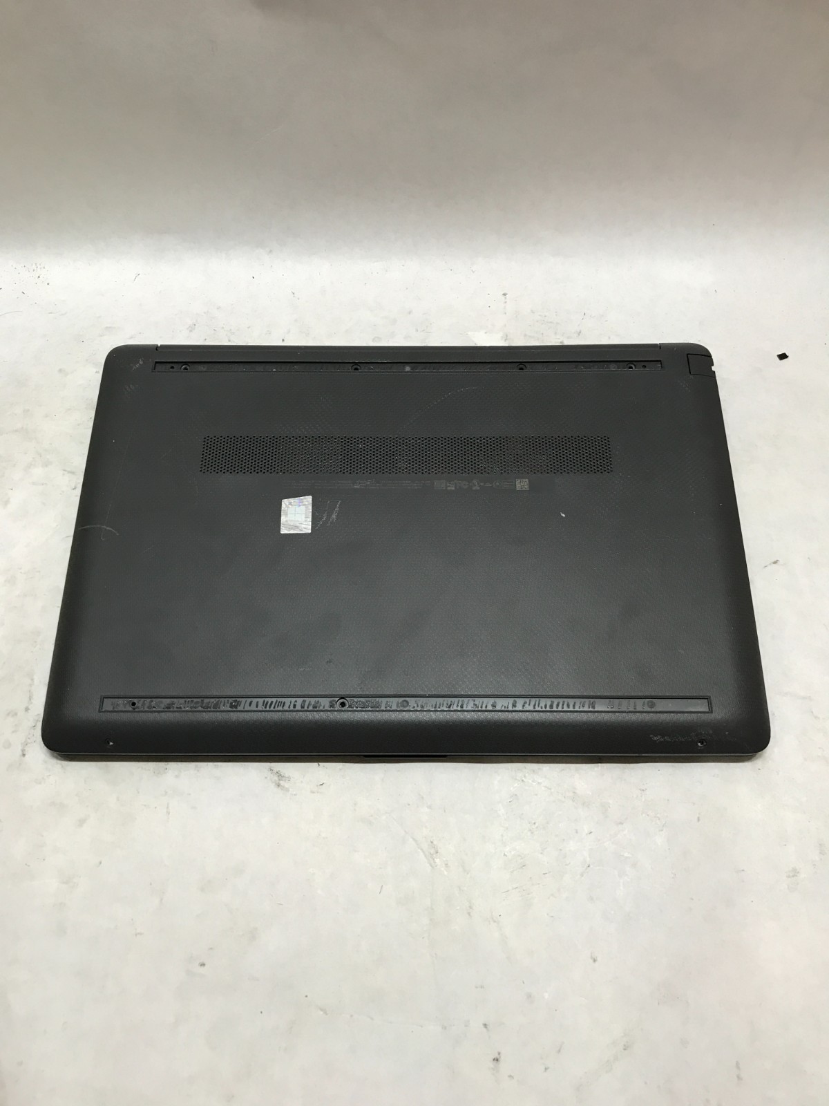 HP 255 G8 15″ AMD Ryzen CPU NO RAM NO SSD/OS For Parts/Repair Will Not Boot – DW