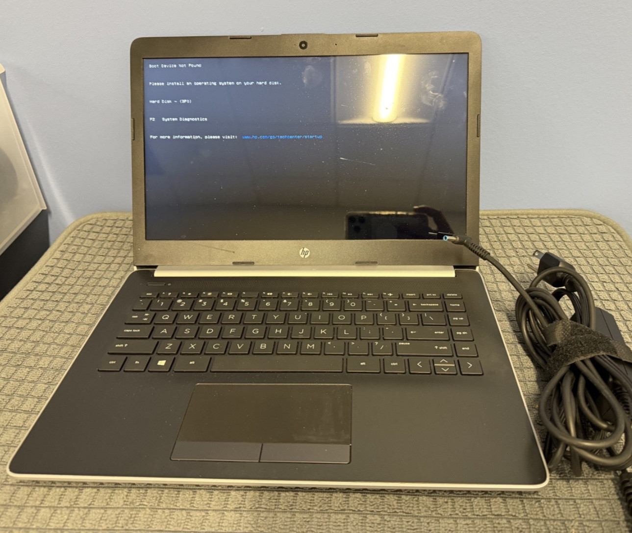 #1 HP Laptop- Model 14-cm0065st – 4 GB Ram NO OS