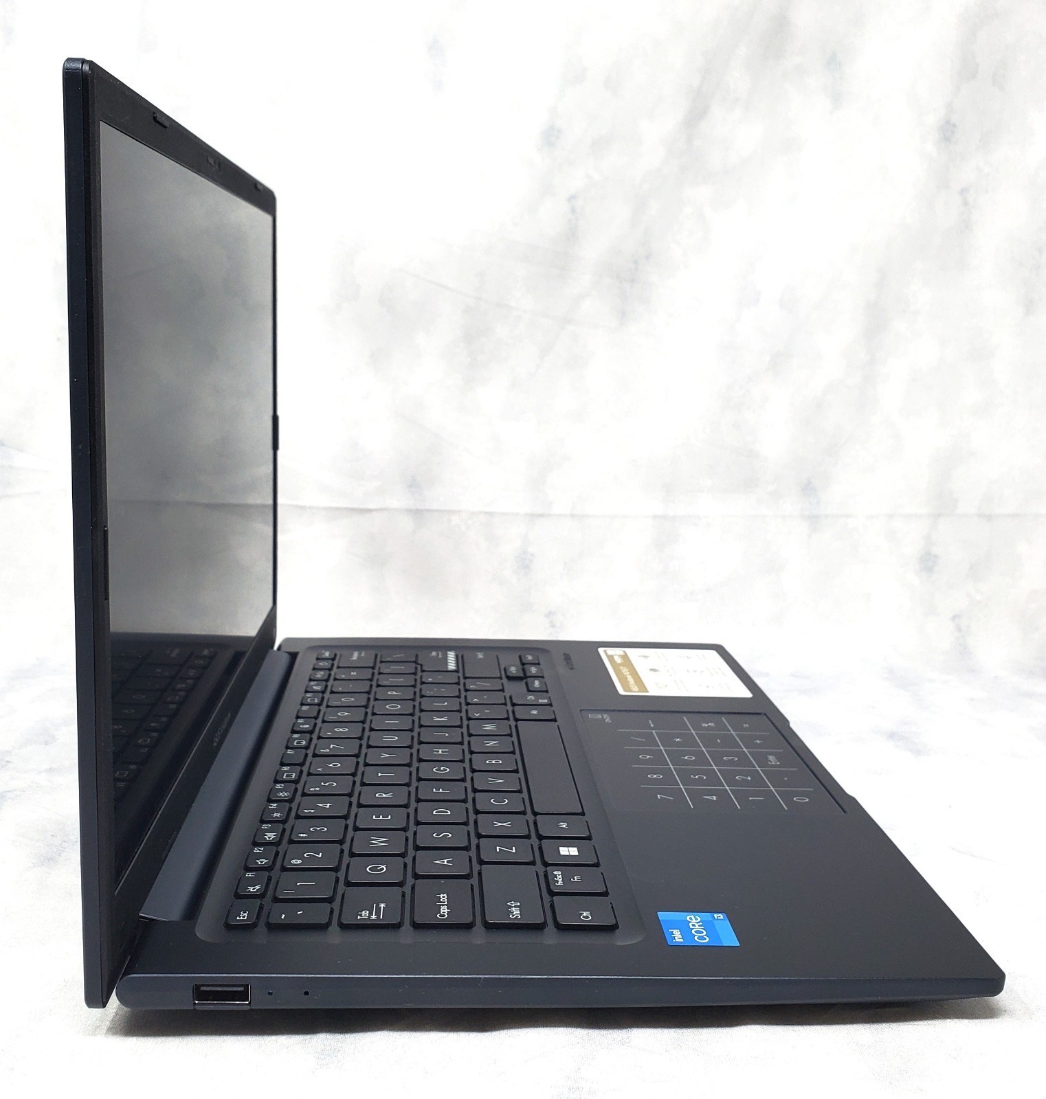 Asus Vivobook X1404Z/ 14″/ i3-1215U 1.2GHz/ 8GB RAM/ 128GB SSD/ Windows 11 Home