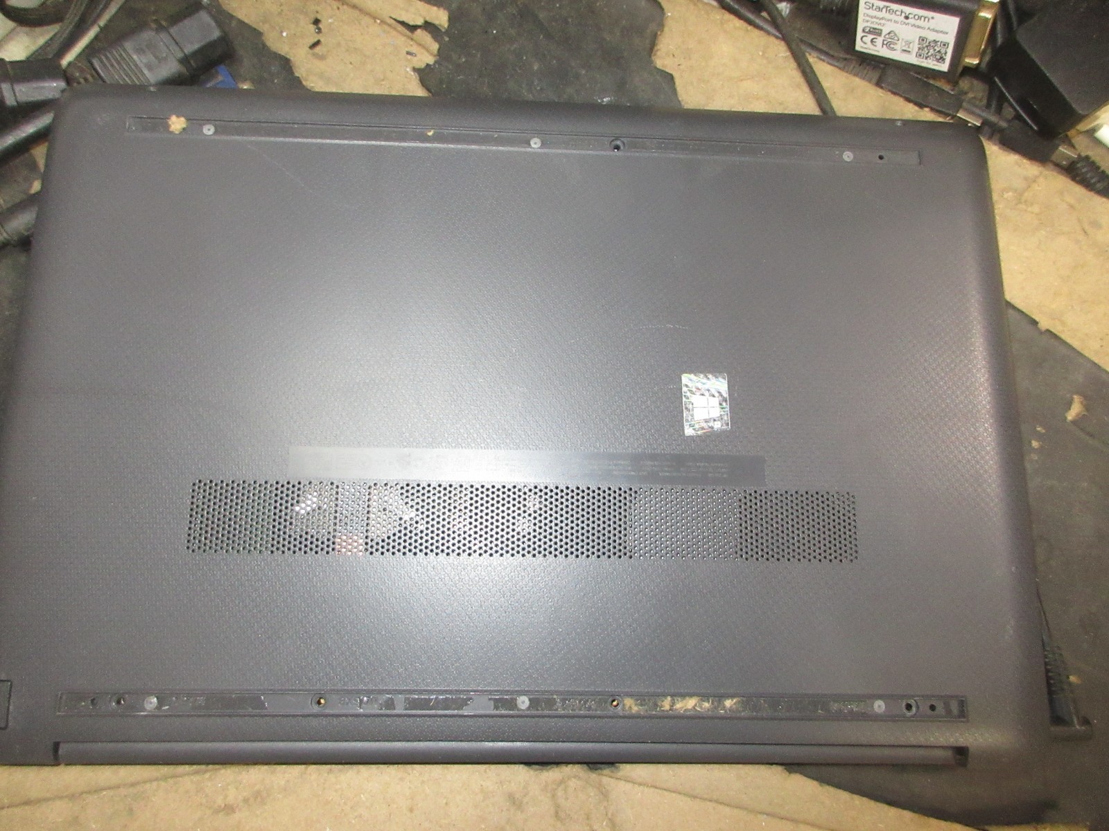 HP 250 G8 15.6″ LAPTOP CORE I5-1135G7 2.4GHZ 8GB RAM 256GB SSD NO BATT No OS