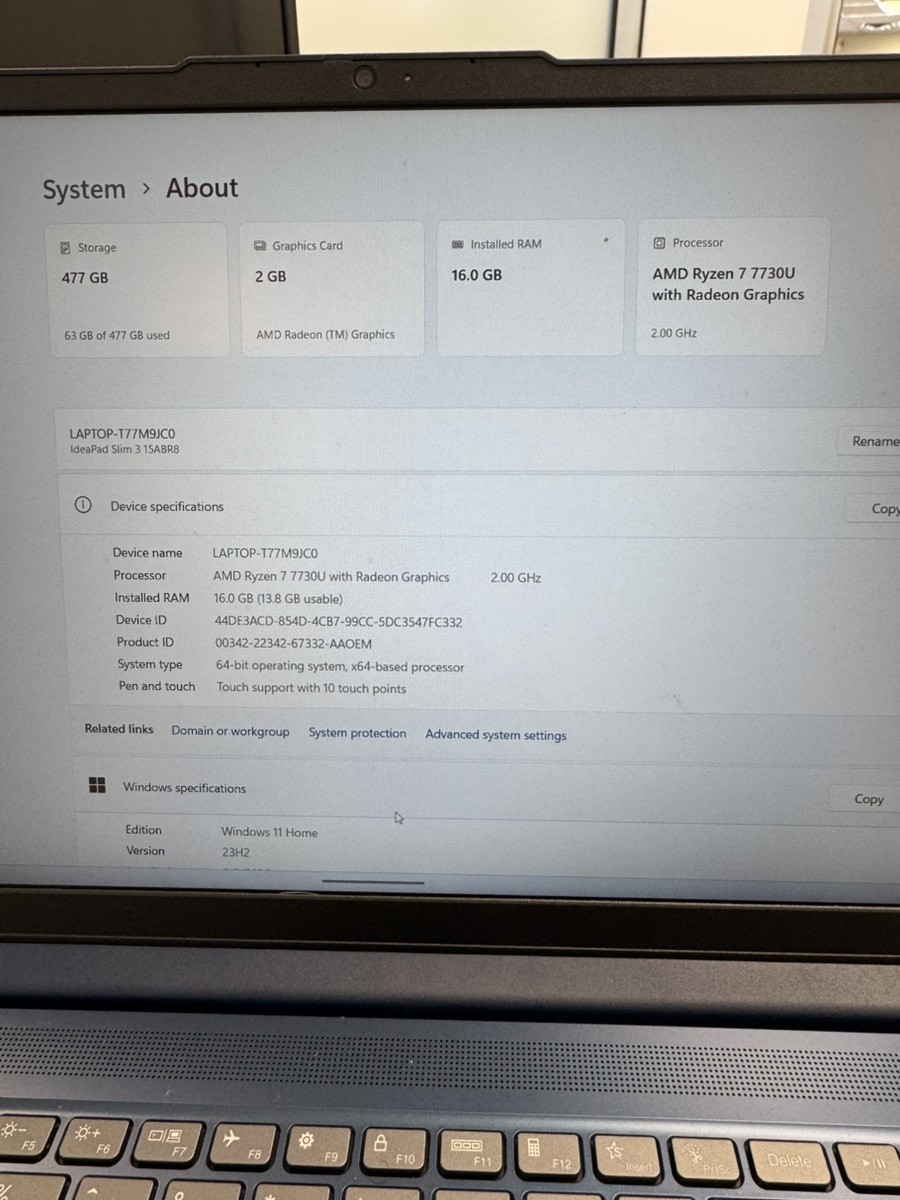 LENOVO IDEAPAD 3 15ABR8 (B04039078)