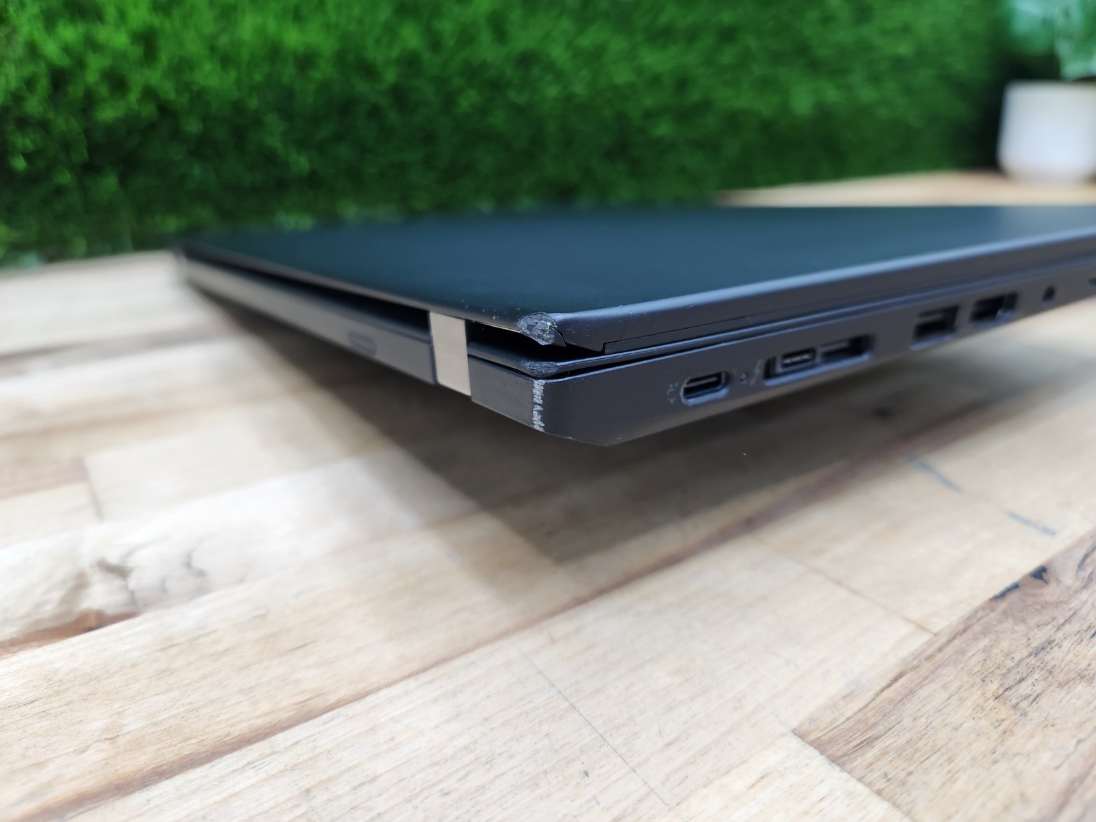 Lenovo ThinkPad T490 14″ FHD i5-8365U 1.6GHz 16GB 256GB SSD Windows 11 Pro READ~