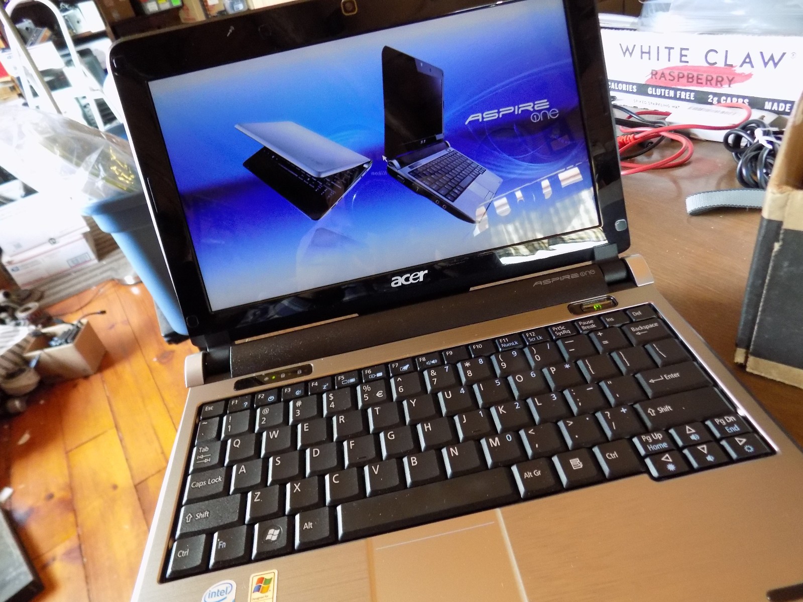Acer Aspire One D150-1577 Notebook Laptop Computer W/Microsoft XP Home – Works