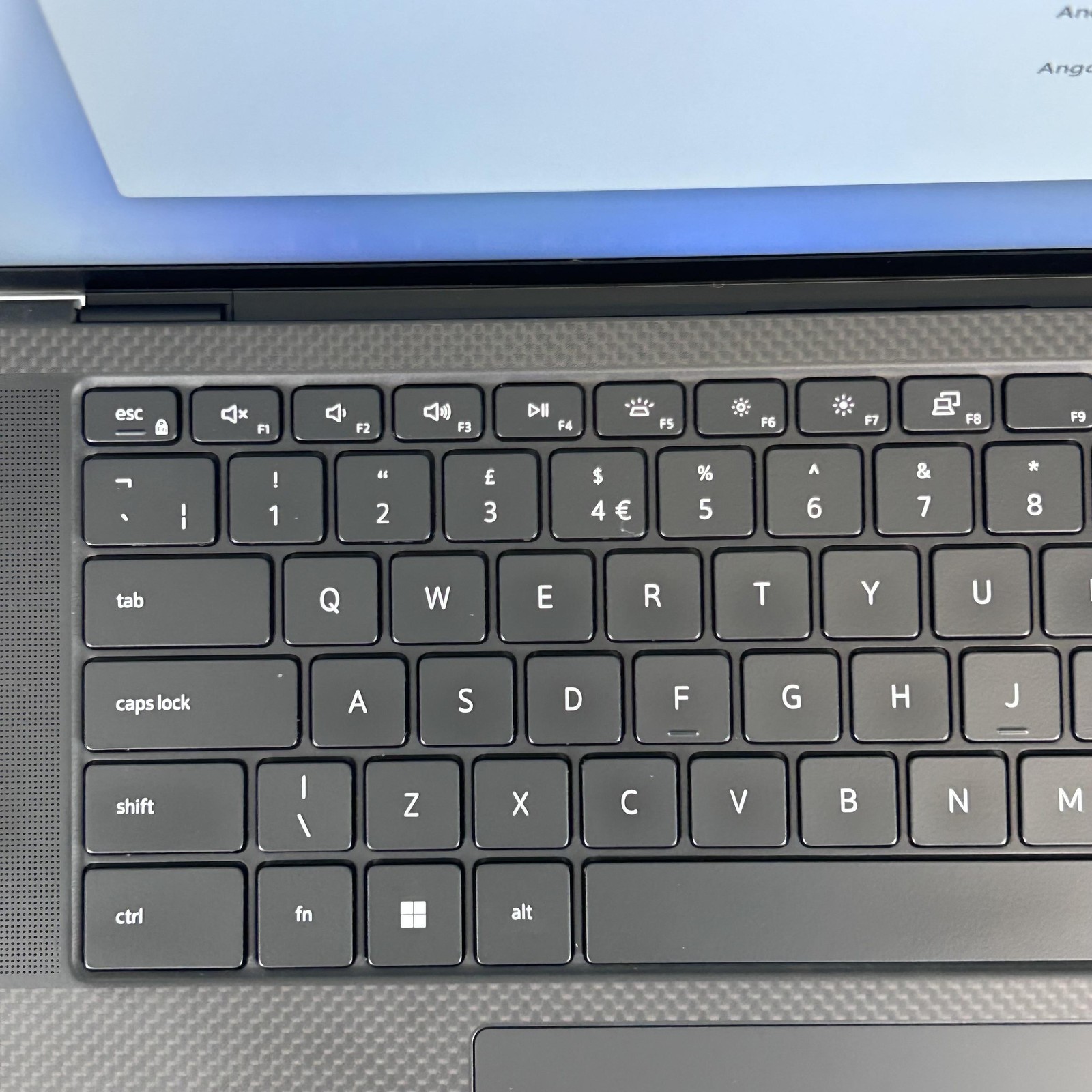 Dell XPS 15 9530 FHD+ 2.4 GHz i7-13700H 16GB 512GB RTX 4050 Bilingual Keyboard