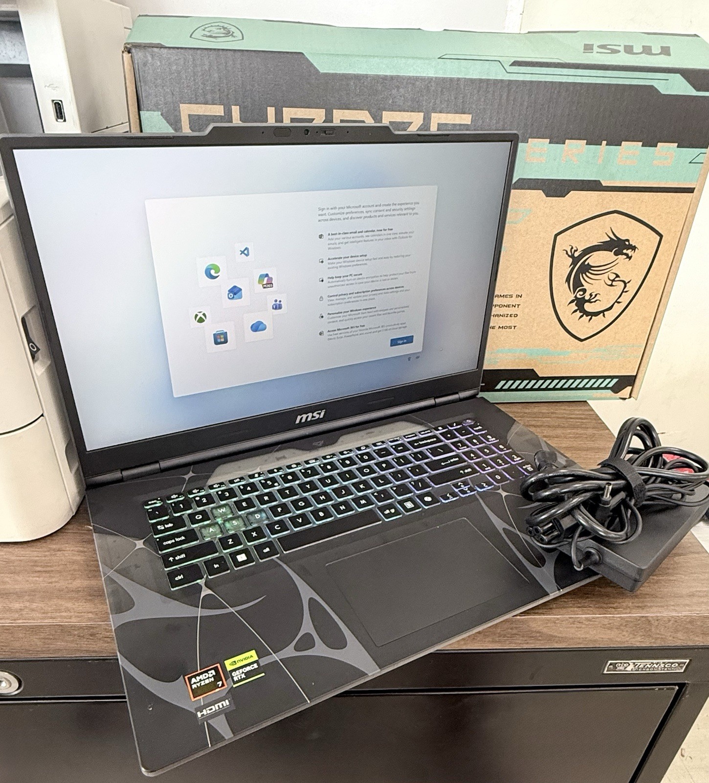 MSI Cyborg A17 AI B2HWEKG-021US 17.3″ Ryzen 7 RTX 5050 16GB 1TB