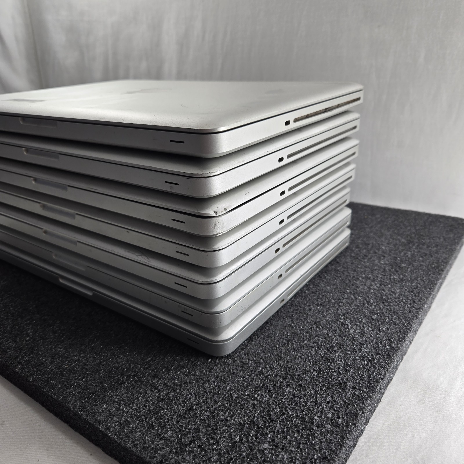 Lot of (7) Apple MacBook Pro A1278 intel i5 2.3 & 2.5 – Mixed Ram & HDD – PARTS