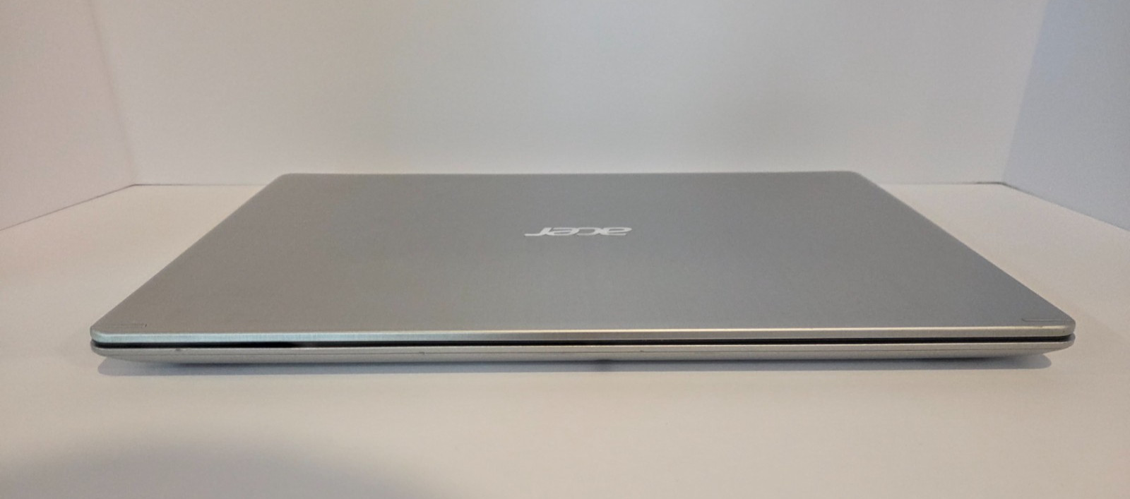 Acer Aspire 5 A515-43-15.6″FHD AMD Ryzen 3 3200U 2.6GHz 4GB RAM