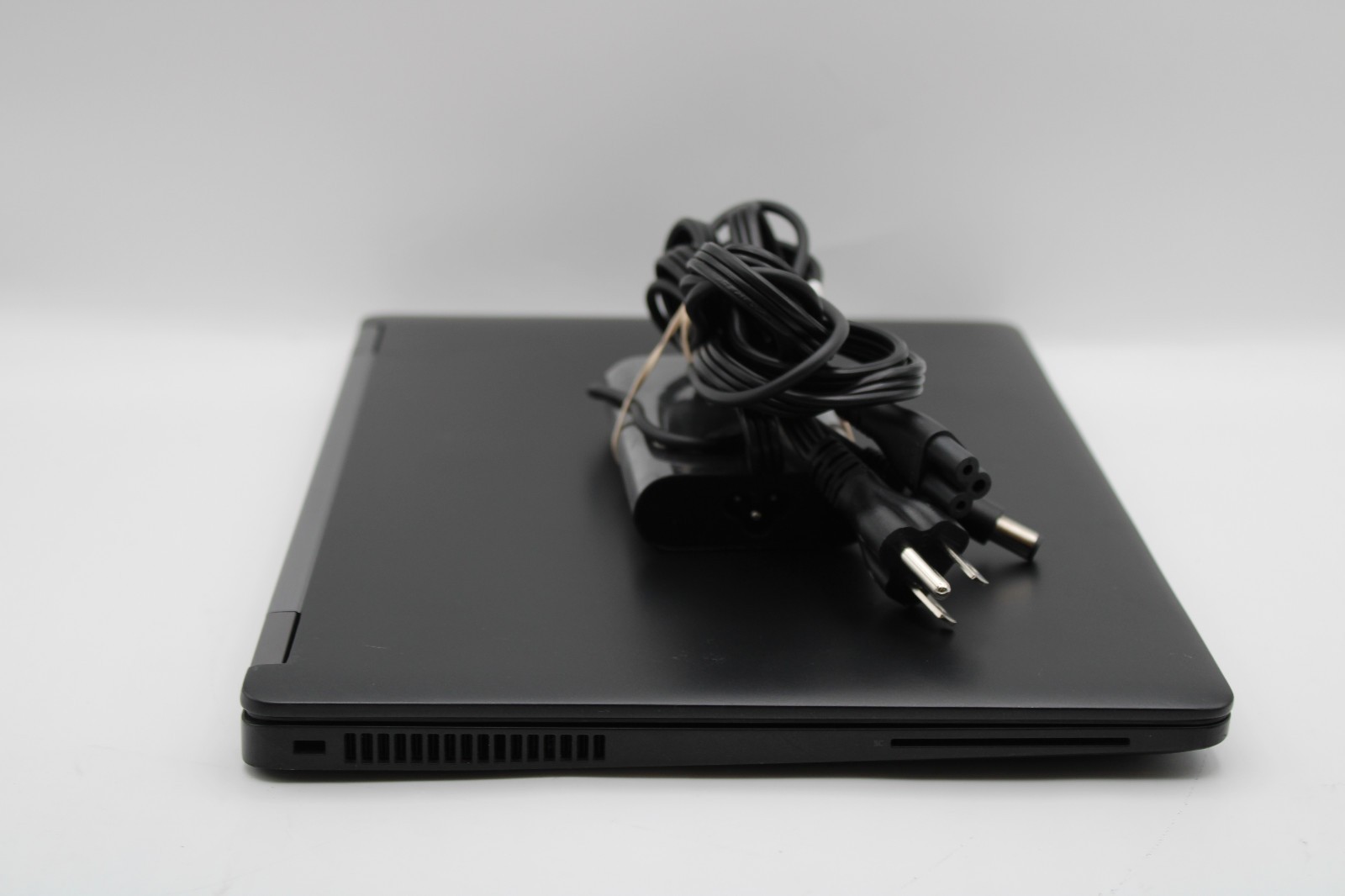 Dell Latitude E7470 _ i7-6600U @ 2.6 _ 8GB RAM _ 256GB SSD _ No OS / BATTERY