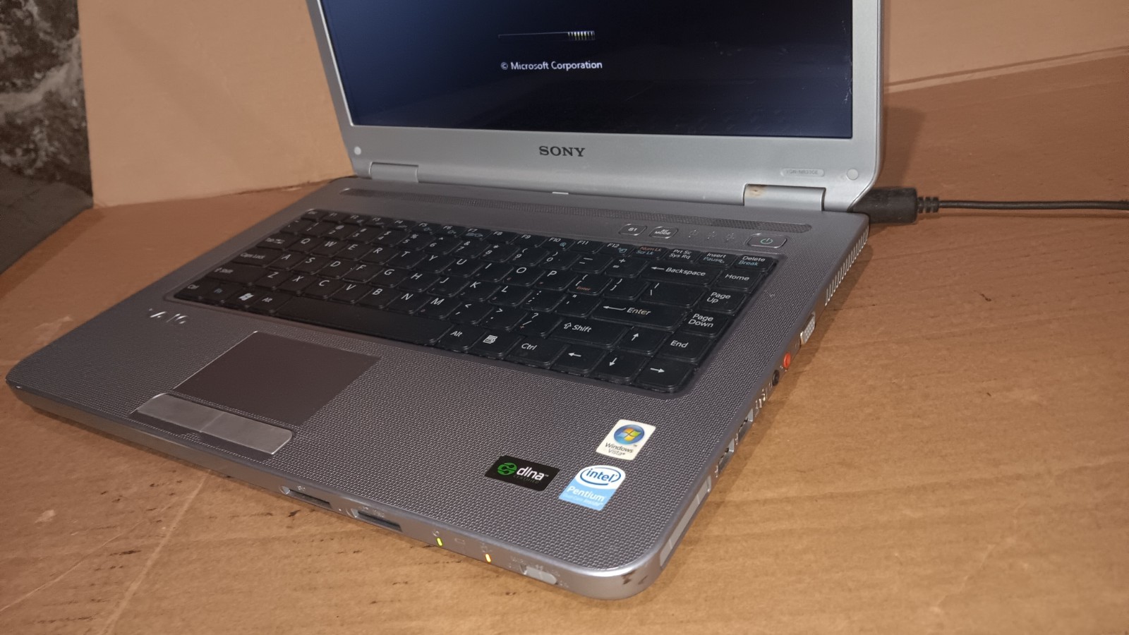 Vintage Sony Vaio VGN-NR330E Laptop Dual Core @ 1.73 GHz 15.4″ LCD DVD PCG-7113L