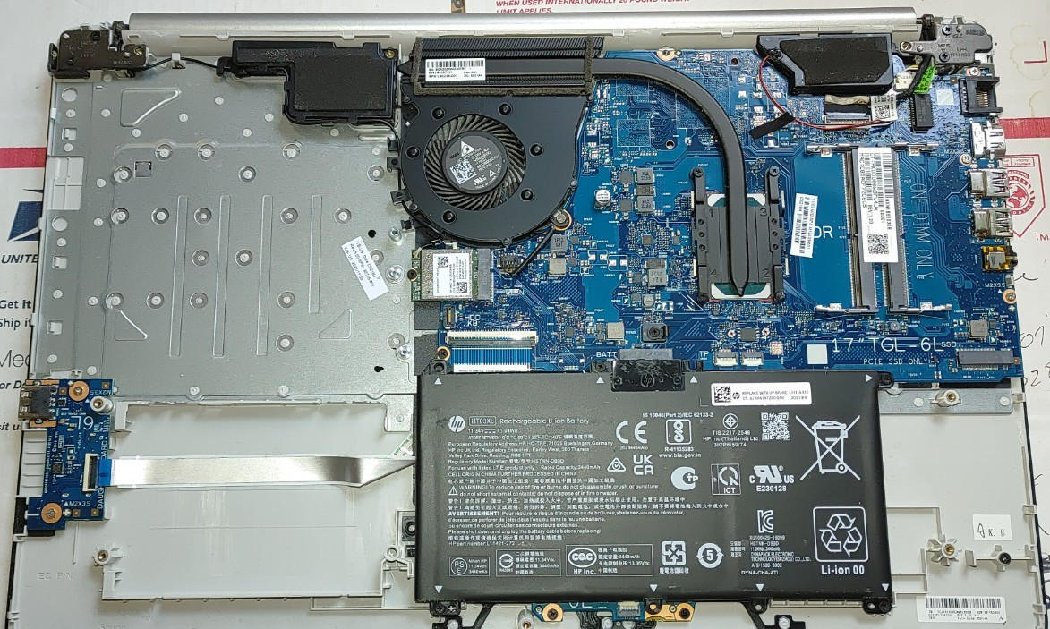 HP 17-BY4000 Core i3-1115G4 11th gen Laptop Good motherboard, LCD