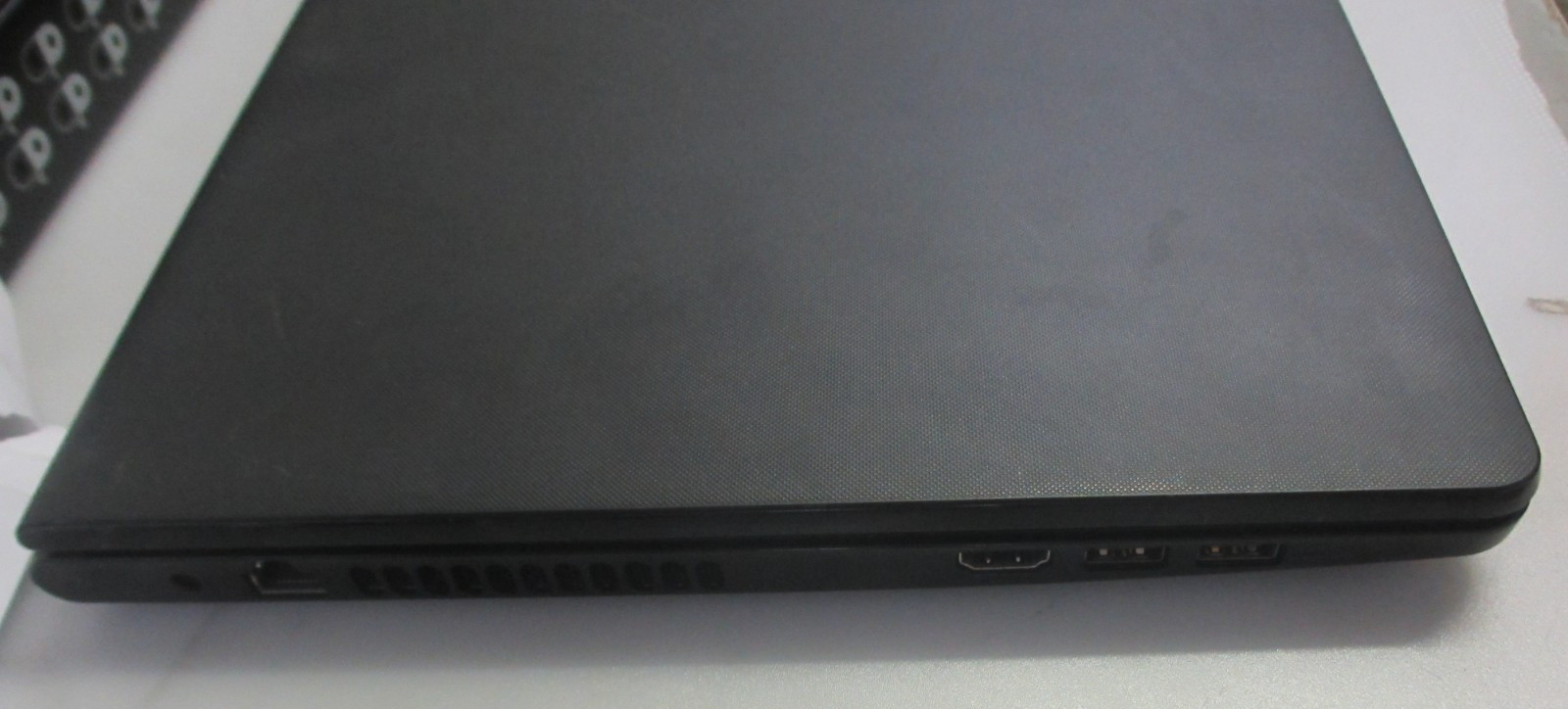 Dell Inspiron 15 3565 AMD A6-9200/4GB RAM/500GB Laptop + AC BAD BTRY NO OS