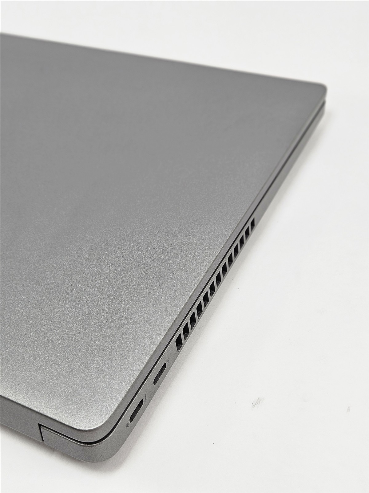 Dell 14″ Latitude 5431 i7-1270P 16GB 256GB SSD 14″ FHD Backlit Keyboard