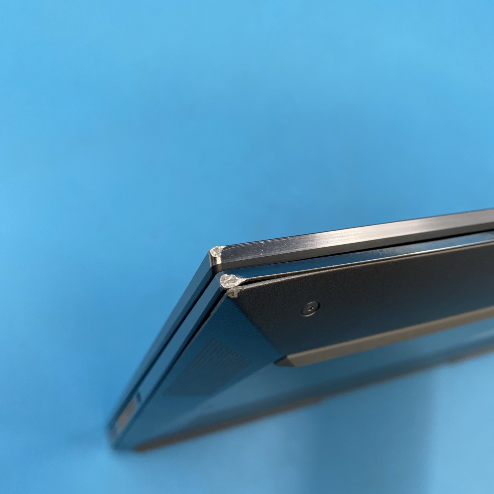 HP ZBook Studio G8 | i7-11850H | 32GB RAM | NO DRIVE | NO OS | 65% BATT