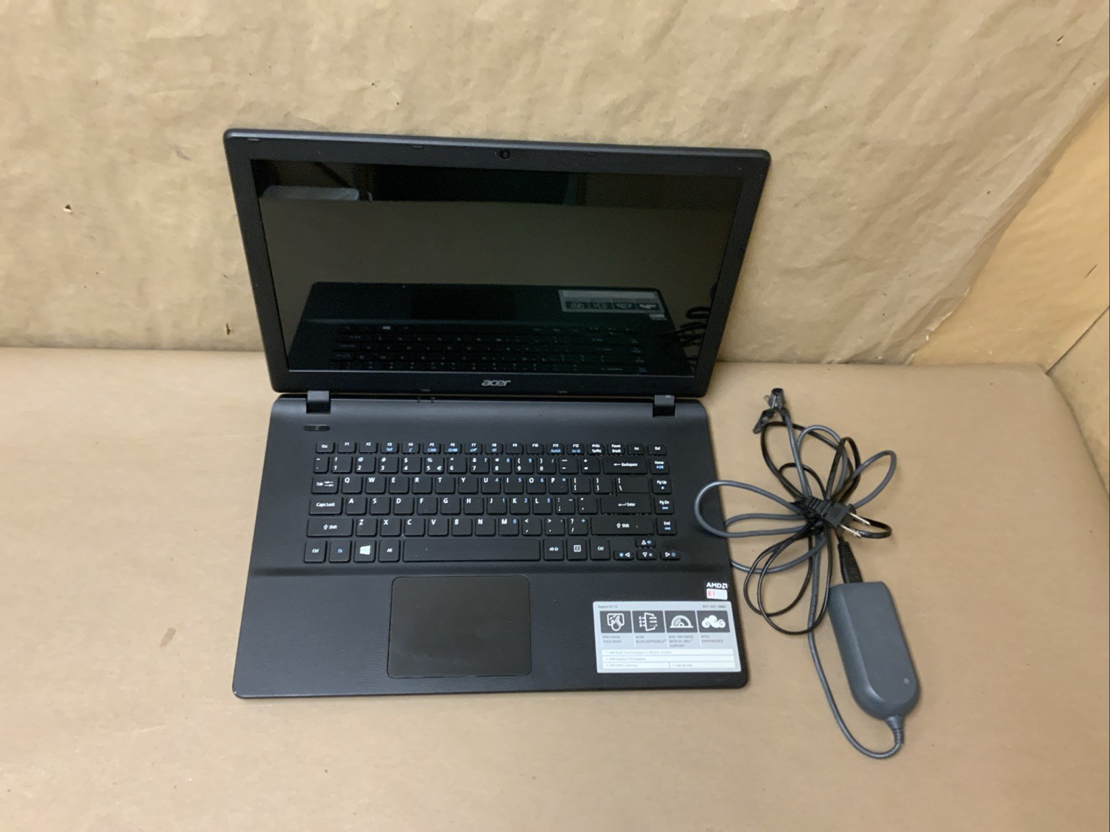 Acer Aspire ES1-521 Laptop AMD E1-6010 4GB RAM Windows – Includes Charger