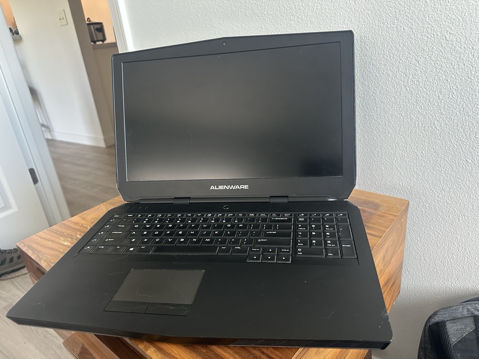 Alienware 17 R3 Laptop I7-6700HQ, GTX 970M, 16GB RAM, 1TB HDD
