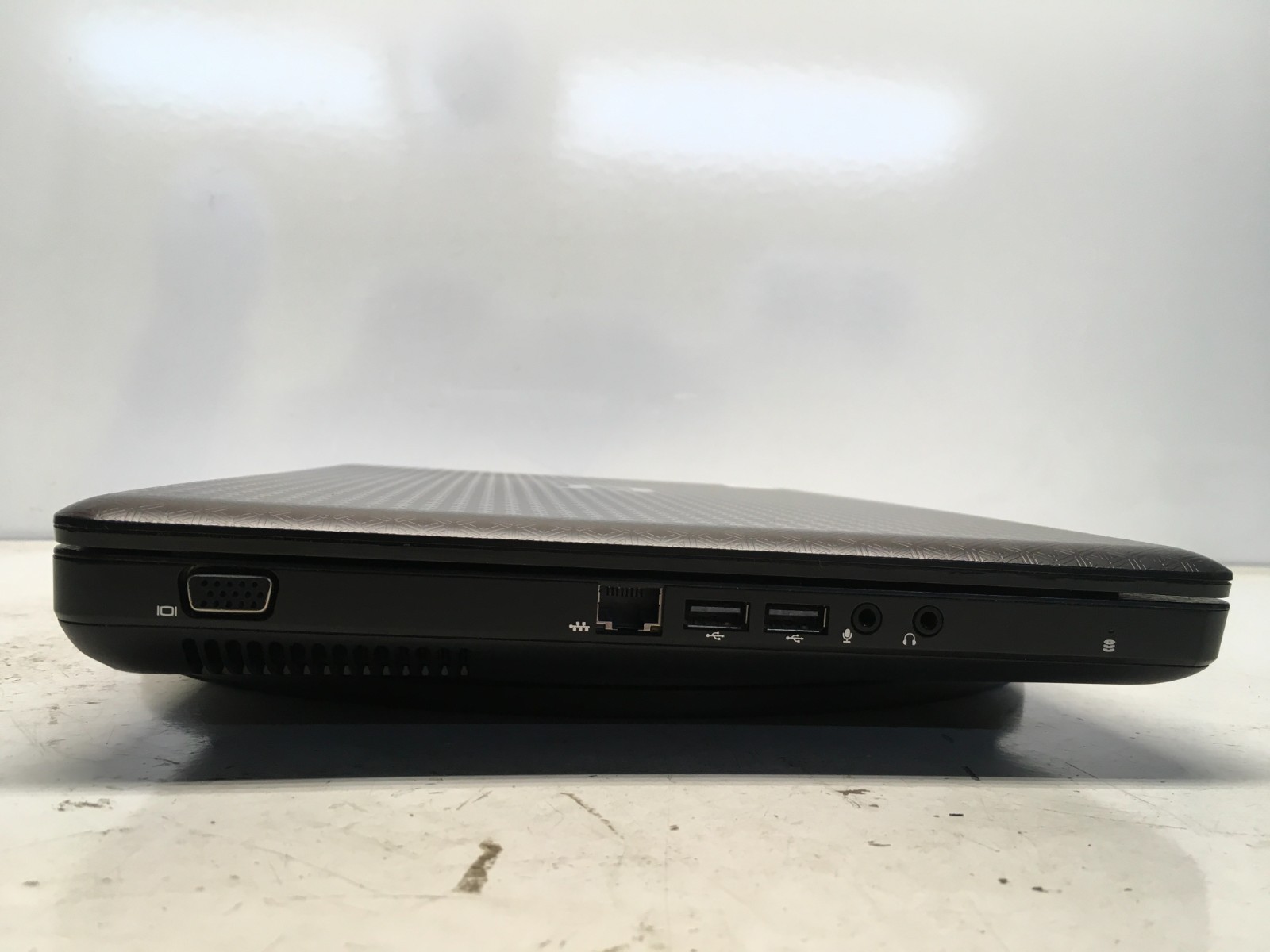 Compaq Presario CQ62-219WM Intel Celeron 900 2.2GHz 2 GB NO HDD