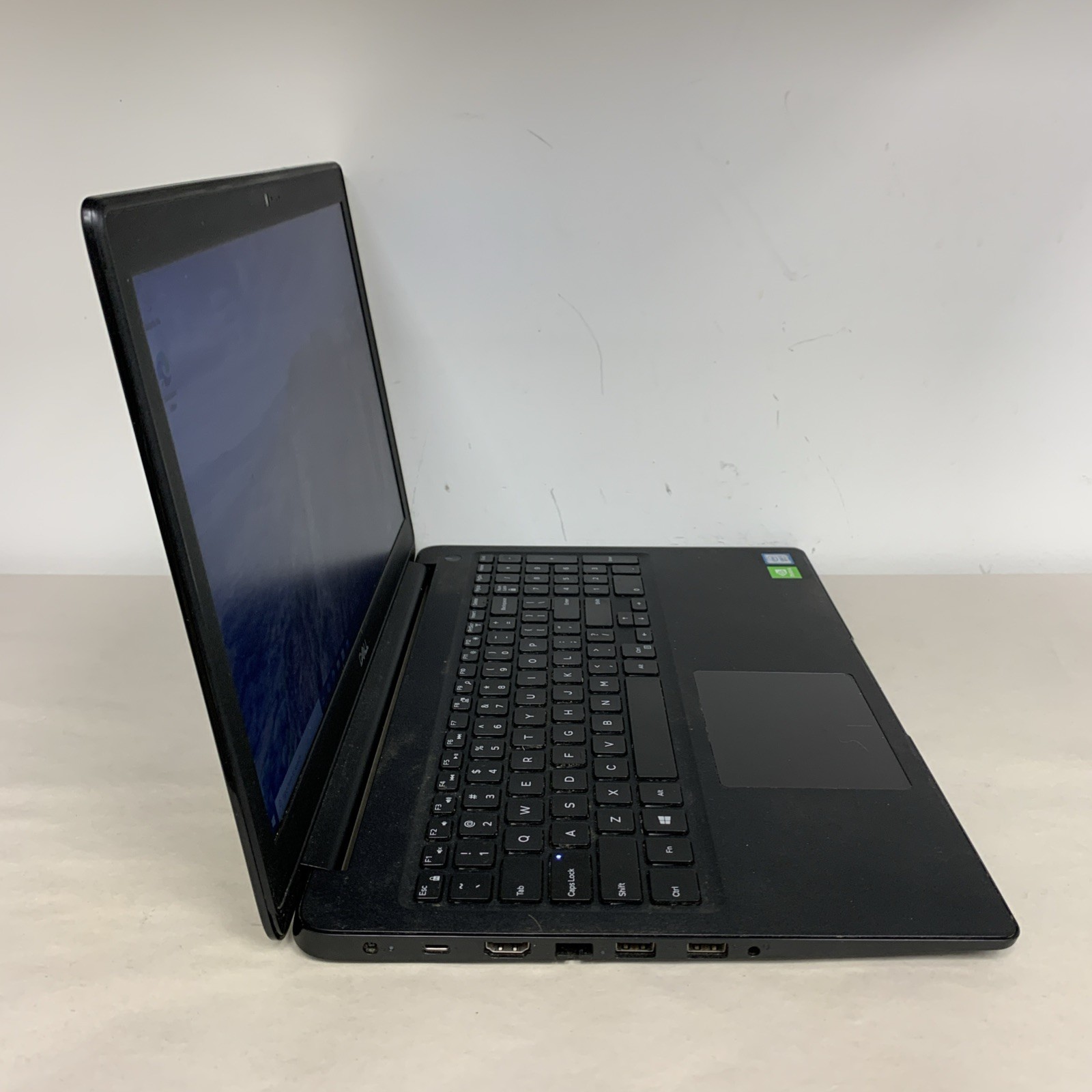 Dell Latitude 3500 i7-8565U 8GB RAM 256GB SSD Win10 Pro | READ DESCRIPTION