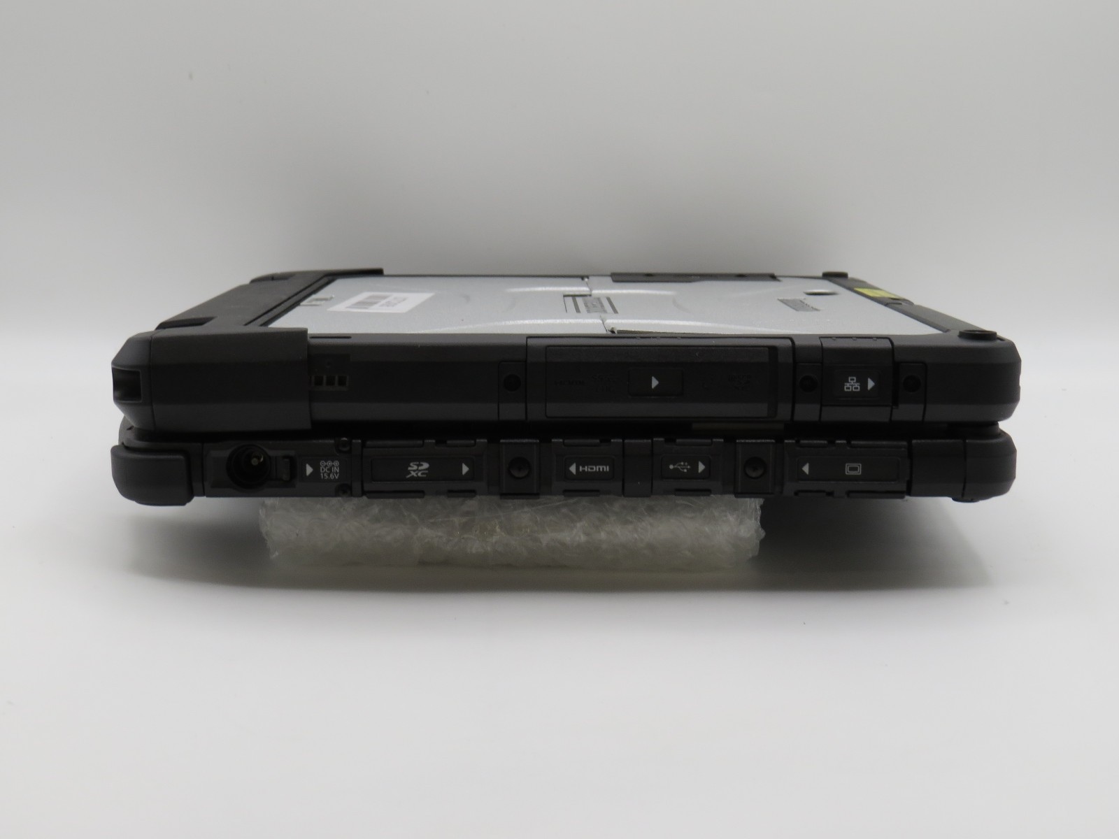 Panasonic Toughbook CF-33 MK1 i7-7600U @ 2.8GHz 16GB DDR3 256GB m2 12″ No OS/AC