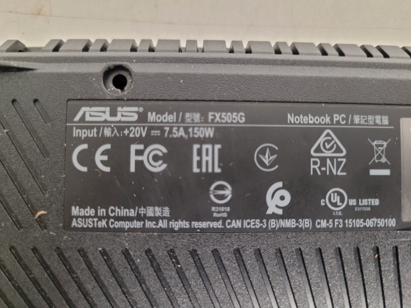 ASUS TUF Gaming 15.6″ FHD i7-9750H no ram noSSD FX505GT-AB73*Parts LANRCV0056324