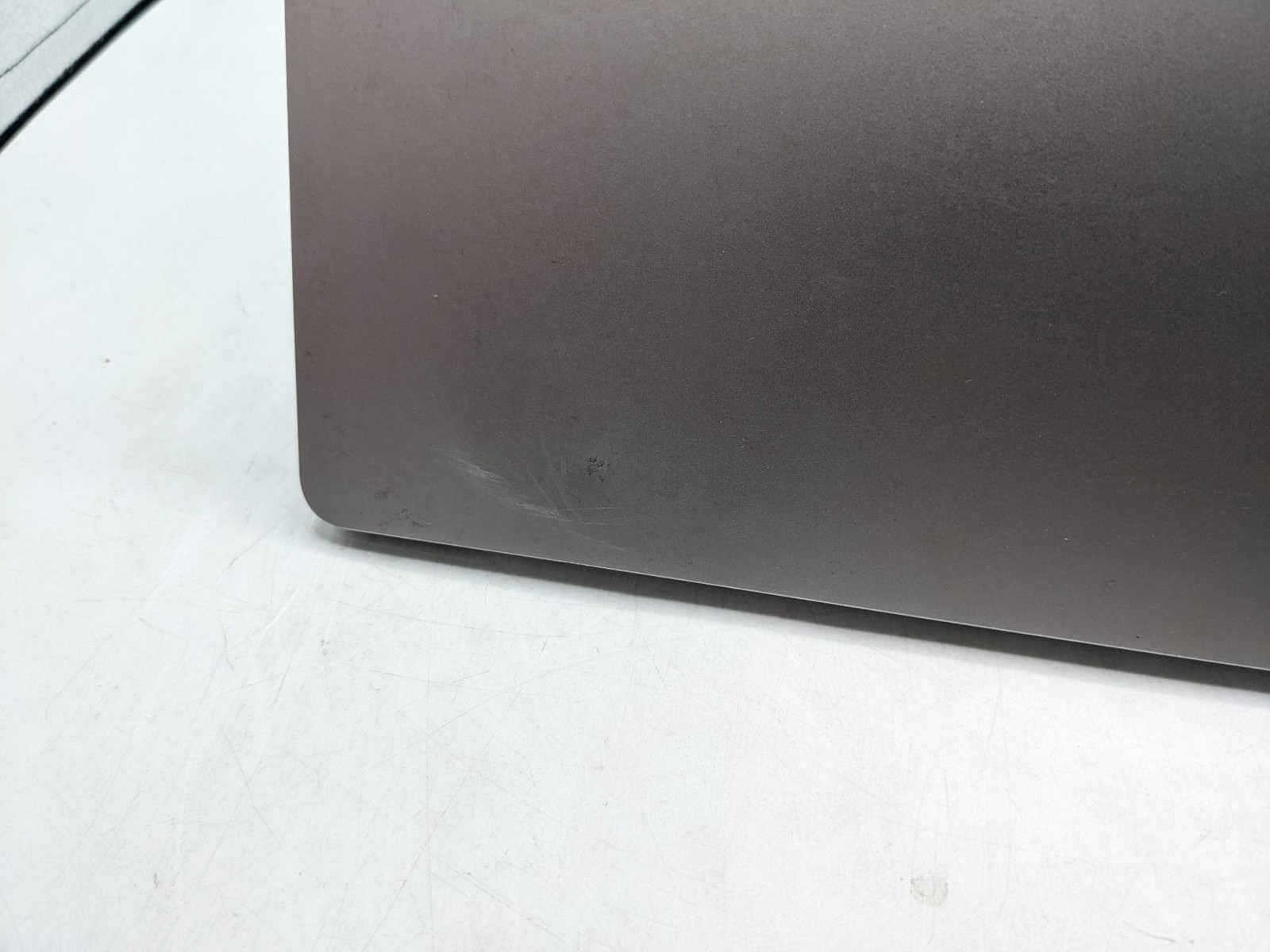 Microsoft Surface Laptop 4 (1979) i7-1185g7 3GHz 8GB RAM 256GB SSD *GRADE D*