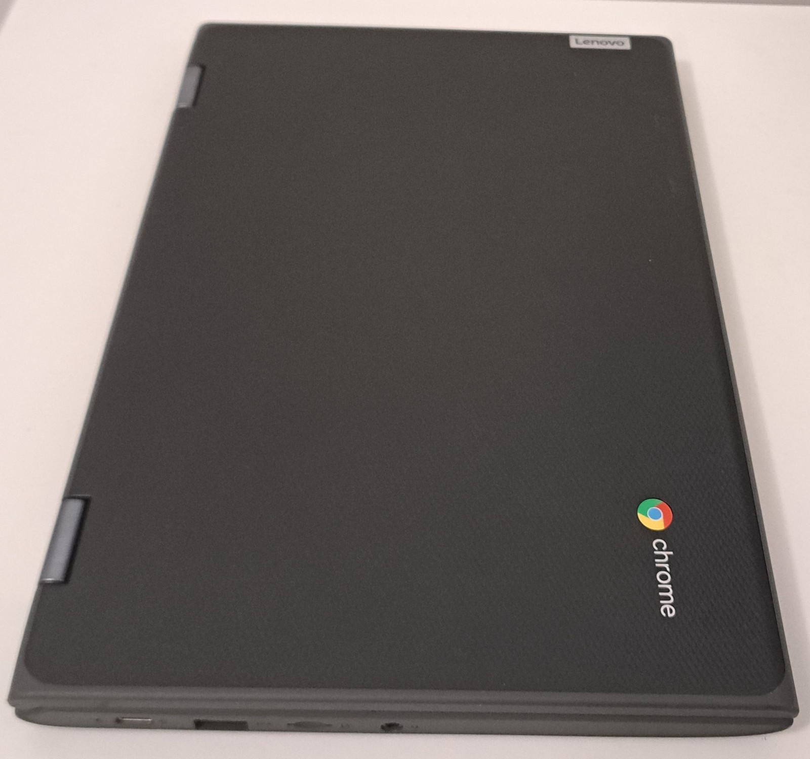 Lenovo 300e 2nd Gen Celeron N3450 Chromebook 4GB DDR4 32GB eMMC