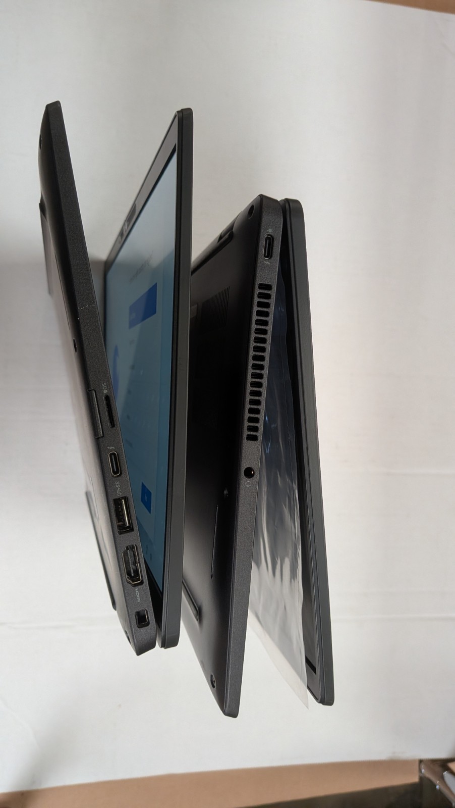 Dell Latitude 7420 14″ Intel i5 1145G7 2.6GHz 16GB RAM 256GB WIN 11 PRO W/AC
