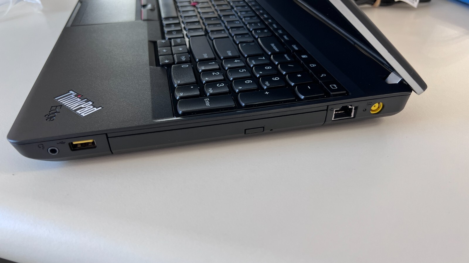Lenovo Thinkpad Edge E545 15.6″ business laptop (needs battery)