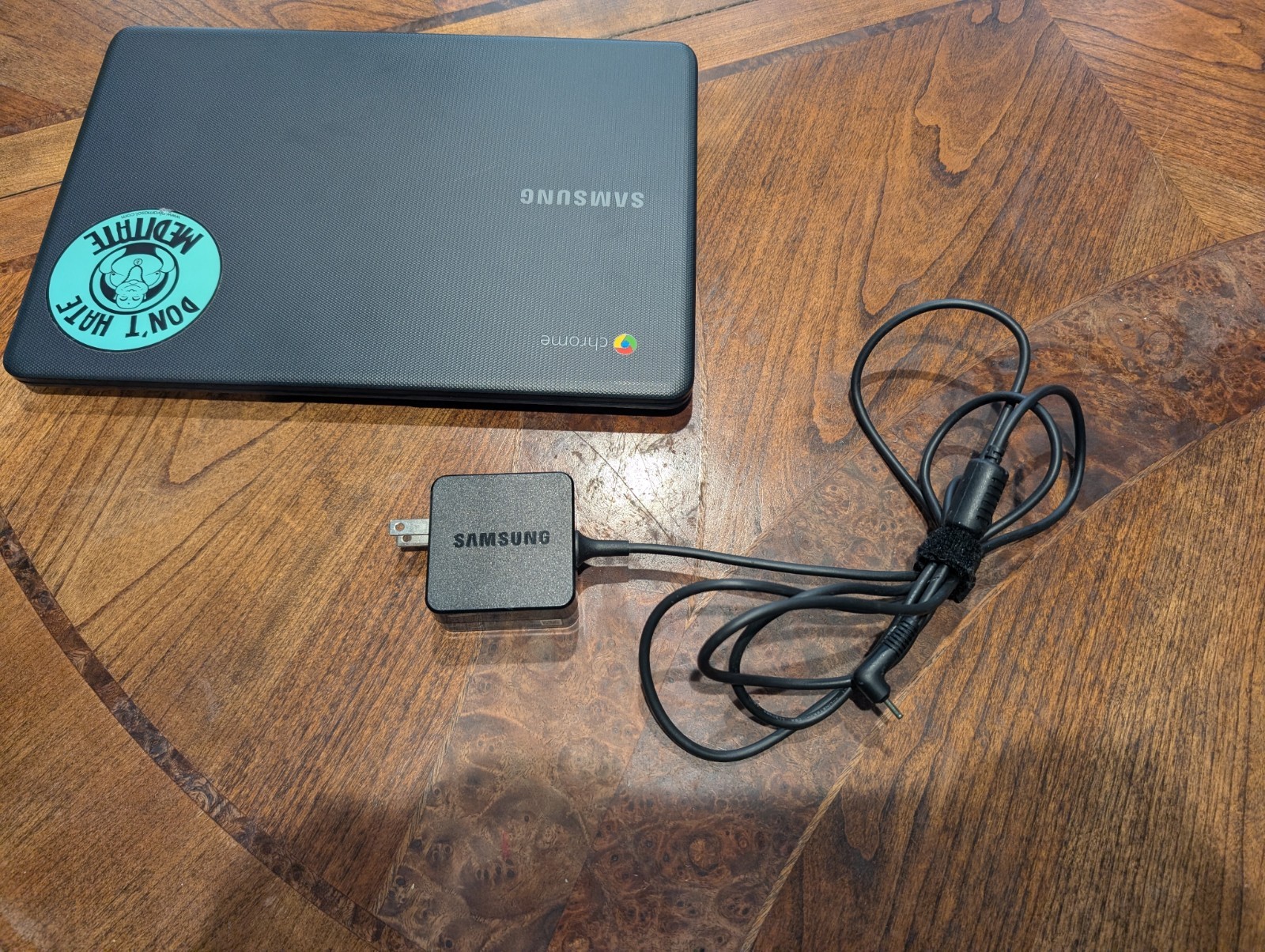 Samsung Chromebook 3 11.6″ HD 1366×768 N3060 2GB 16GB eMMC XE500C13-K05US