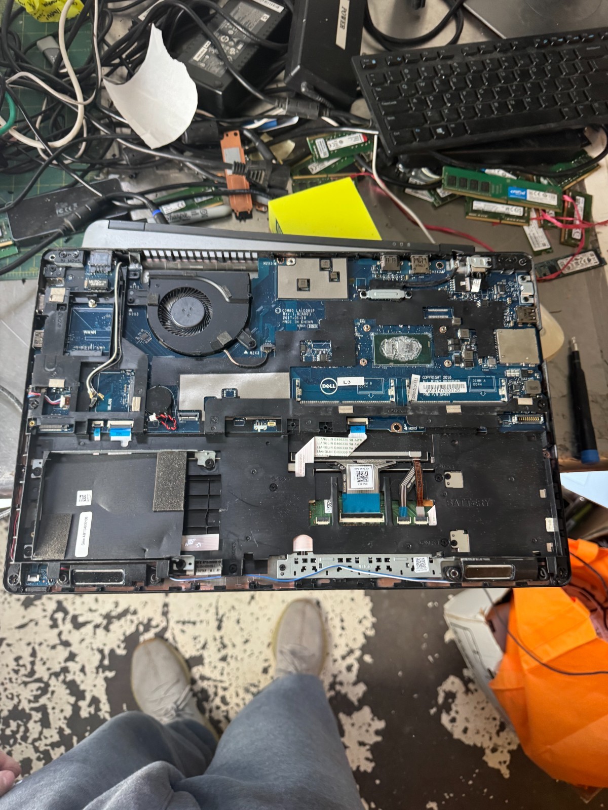 DELL LATITUDE Intel Core i5 7th Gen Laptop for Parts/Repair #4896