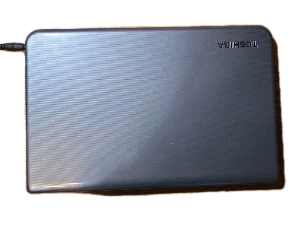 Toshiba Satellite L55 15.6″ Laptop i5-4200U 8GB ~700GB HDD Works Read